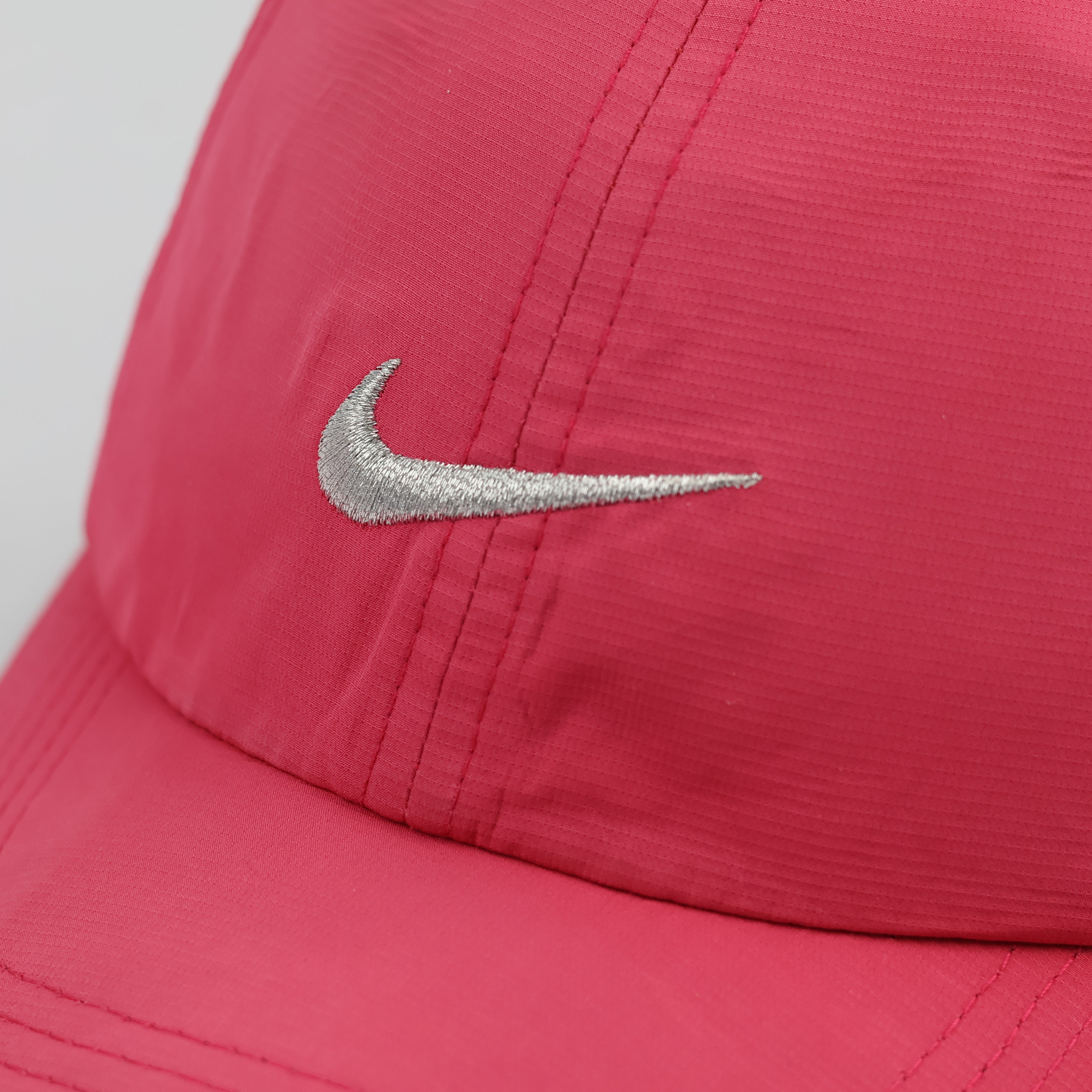 Nike Golf Performance Cap - Bright Pink Perforated Running Thrifted  Hat - Size 55-57cm