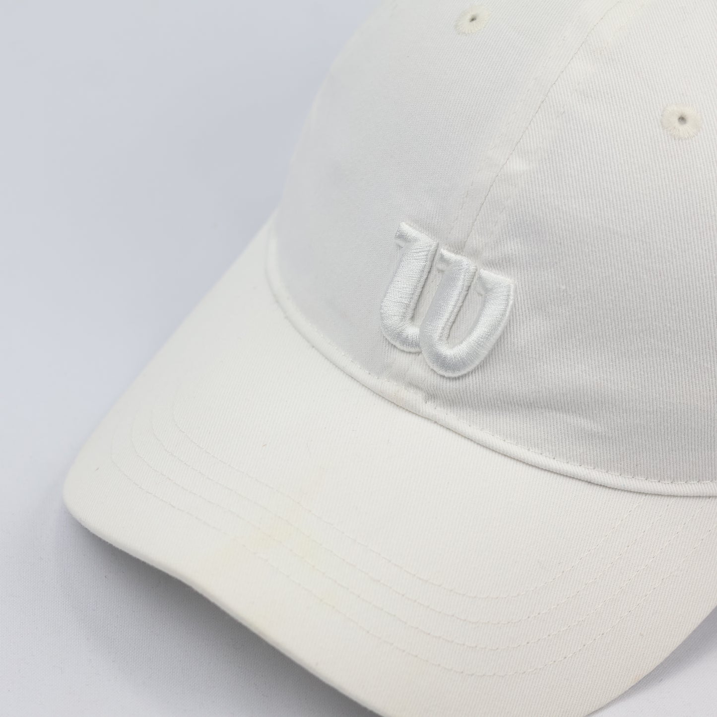 Vintage Wilson Sporting Goods Off-White Embroidered Golf Thrifted Cap