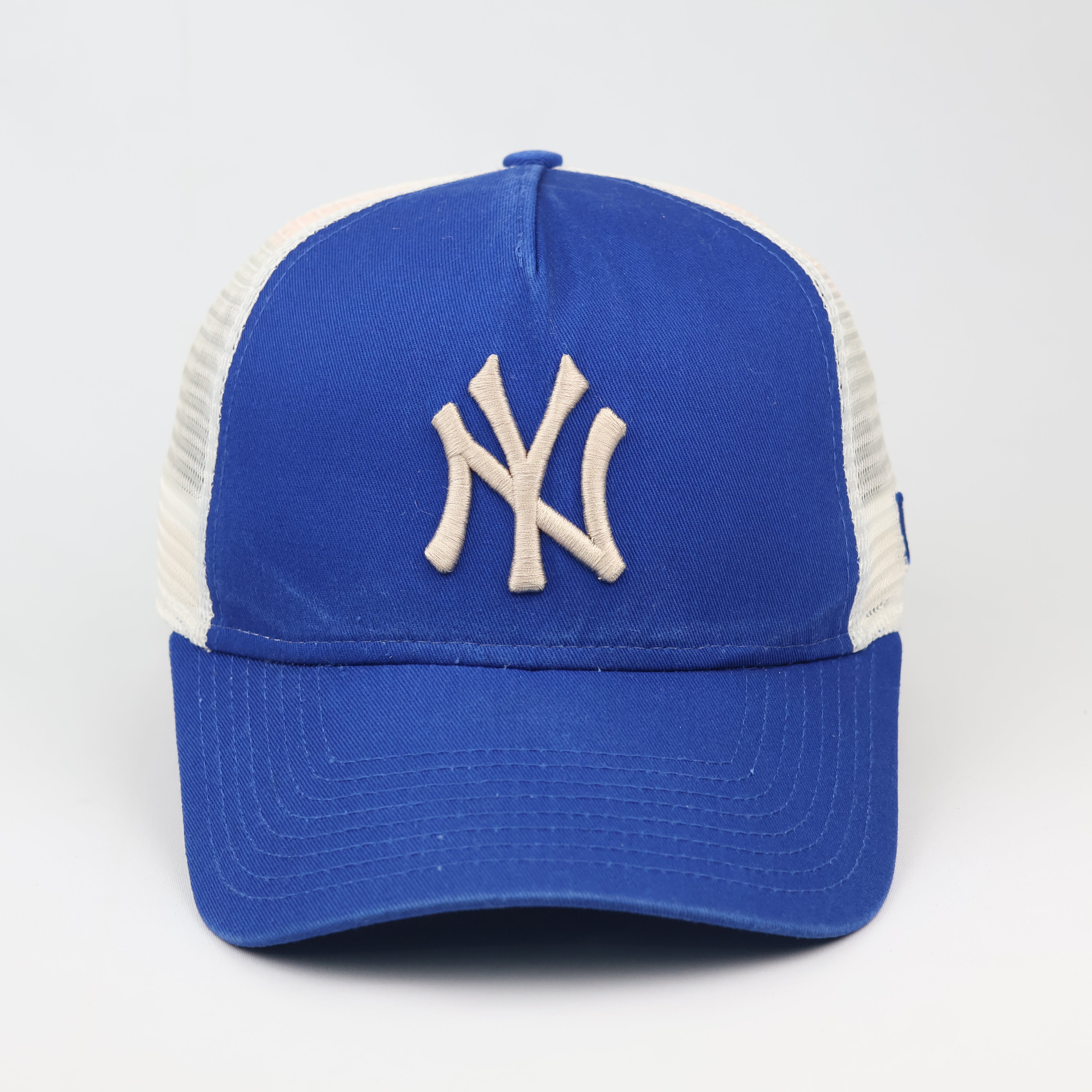 New Era New York Yankees MLB Trucker Thrifted Hat - Royal Blue & White