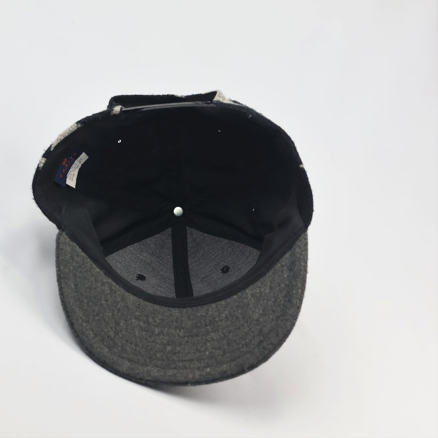 "Awesome" Stars Pattern Wool Blend Snapback Thrifted Hat – Black & Grey