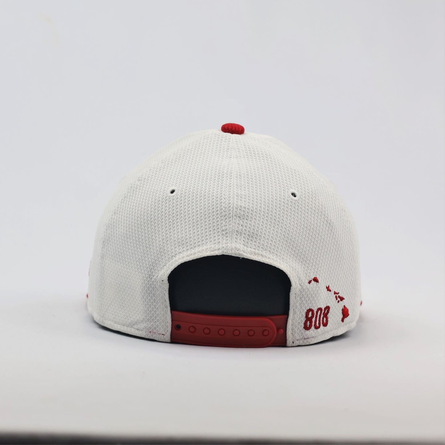 Vintage New Era 9FIFTY Snapback Thrifted Cap - Classic Black & White