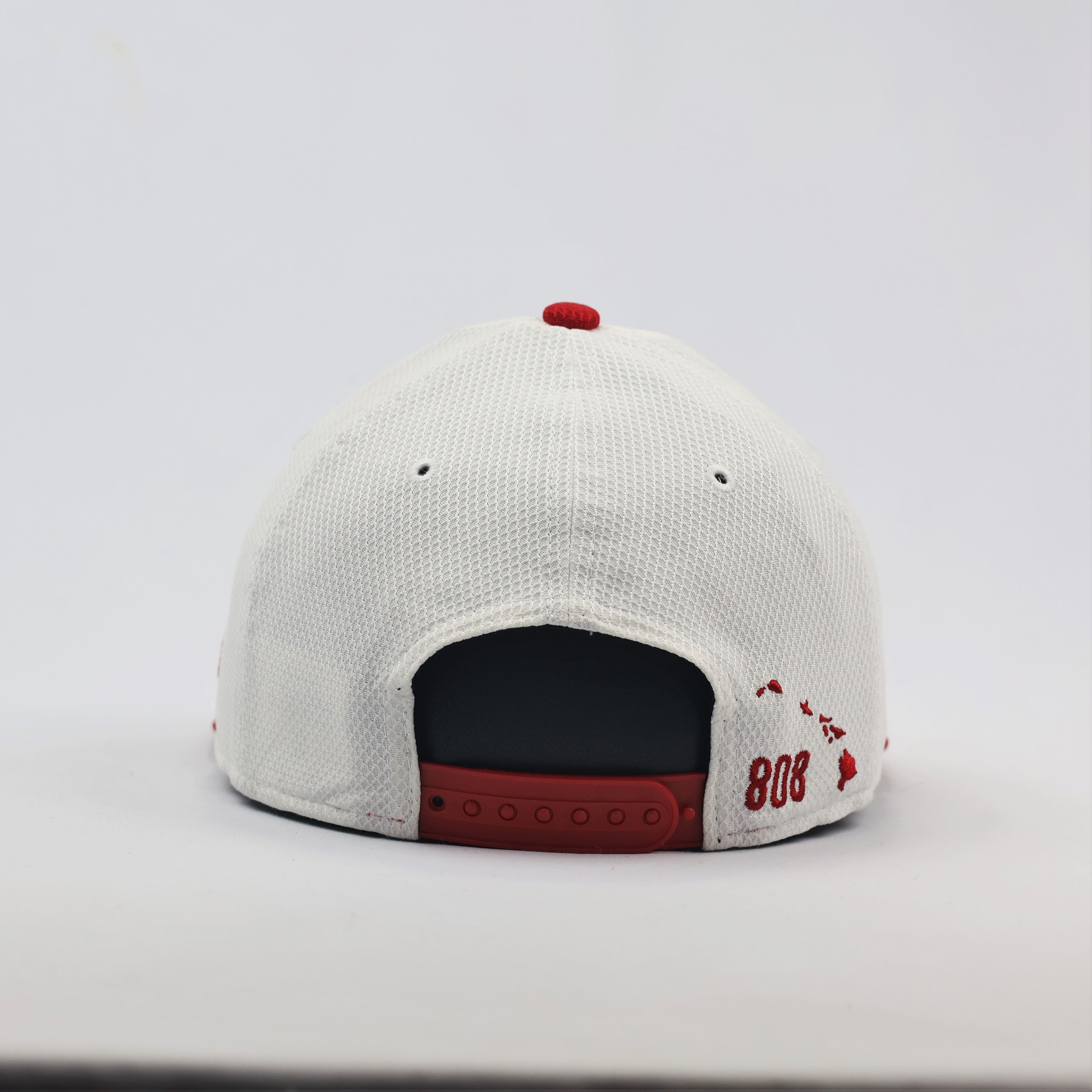 Vintage New Era 9FIFTY Snapback Thrifted Cap - Classic Black & White