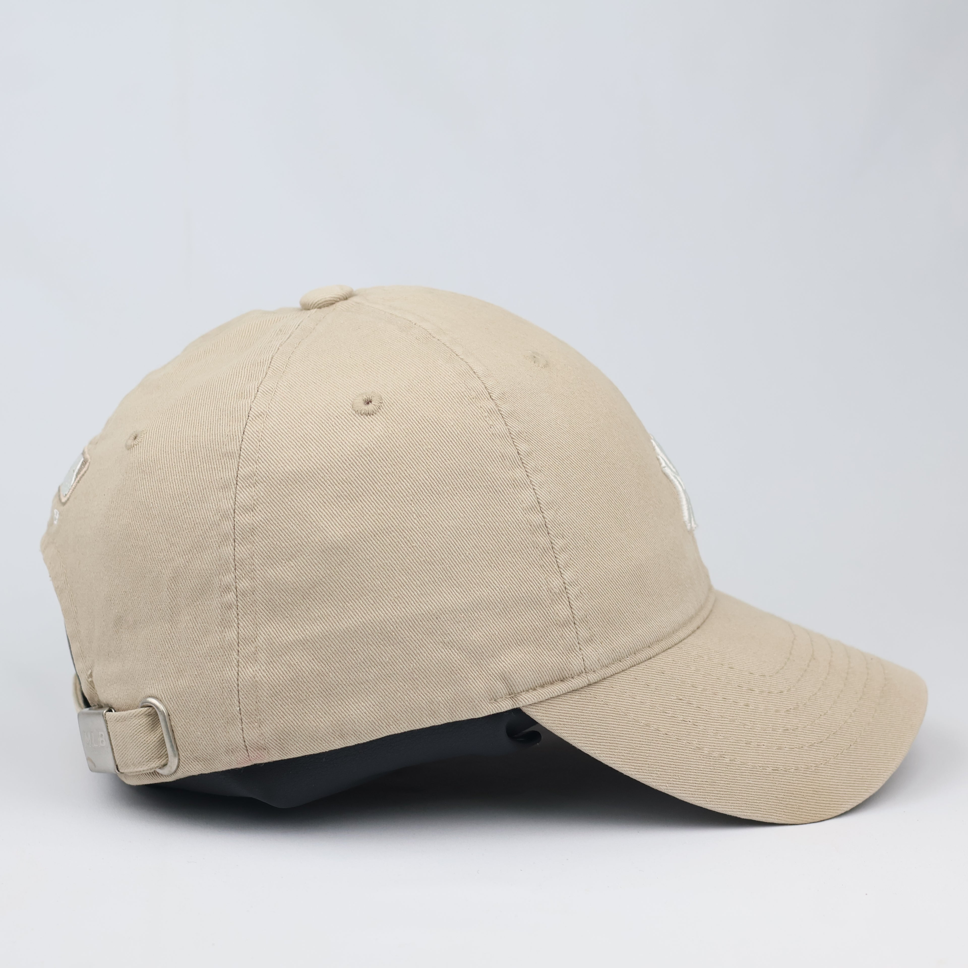 New York Yankees MLB Embroidered Dad Thrifted Hat - Khaki Beige | 56-59cm