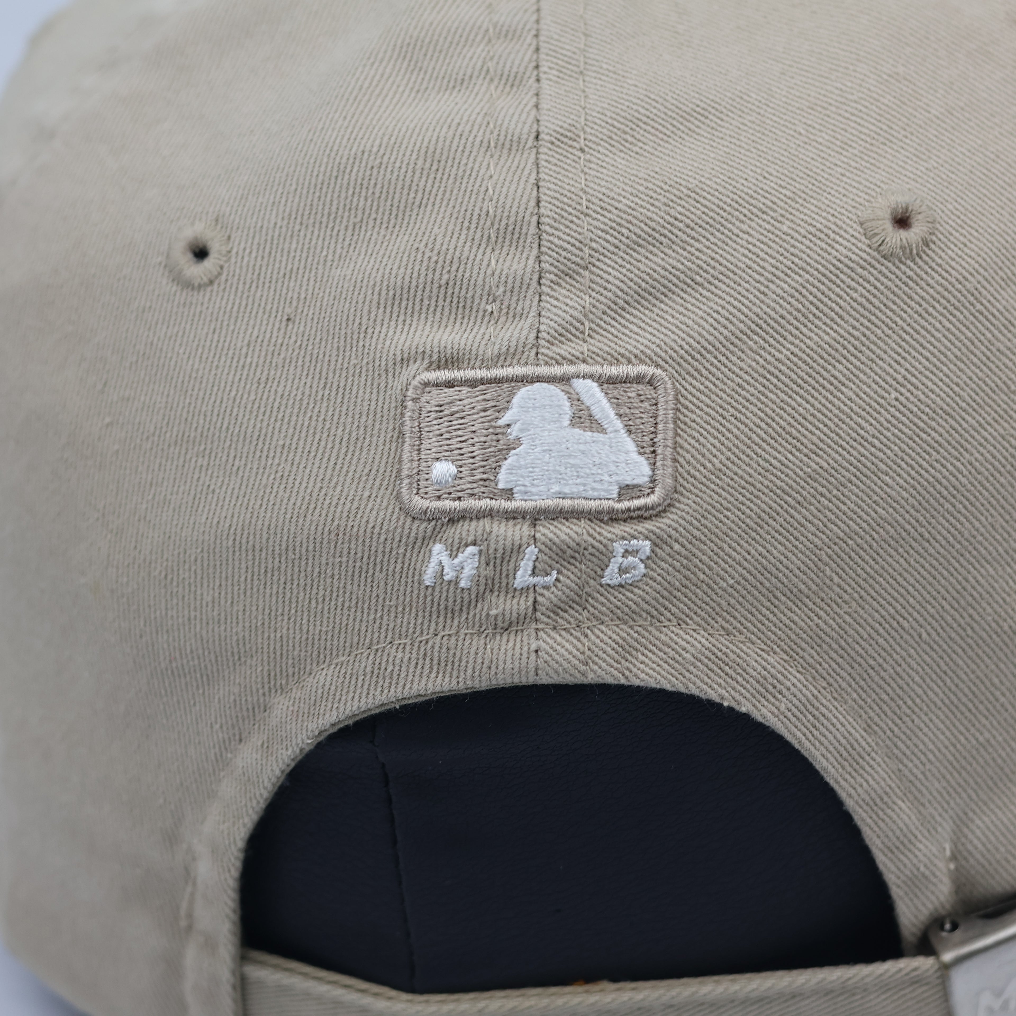 New York Yankees MLB Embroidered Dad Thrifted Hat - Khaki Beige | 56-59cm