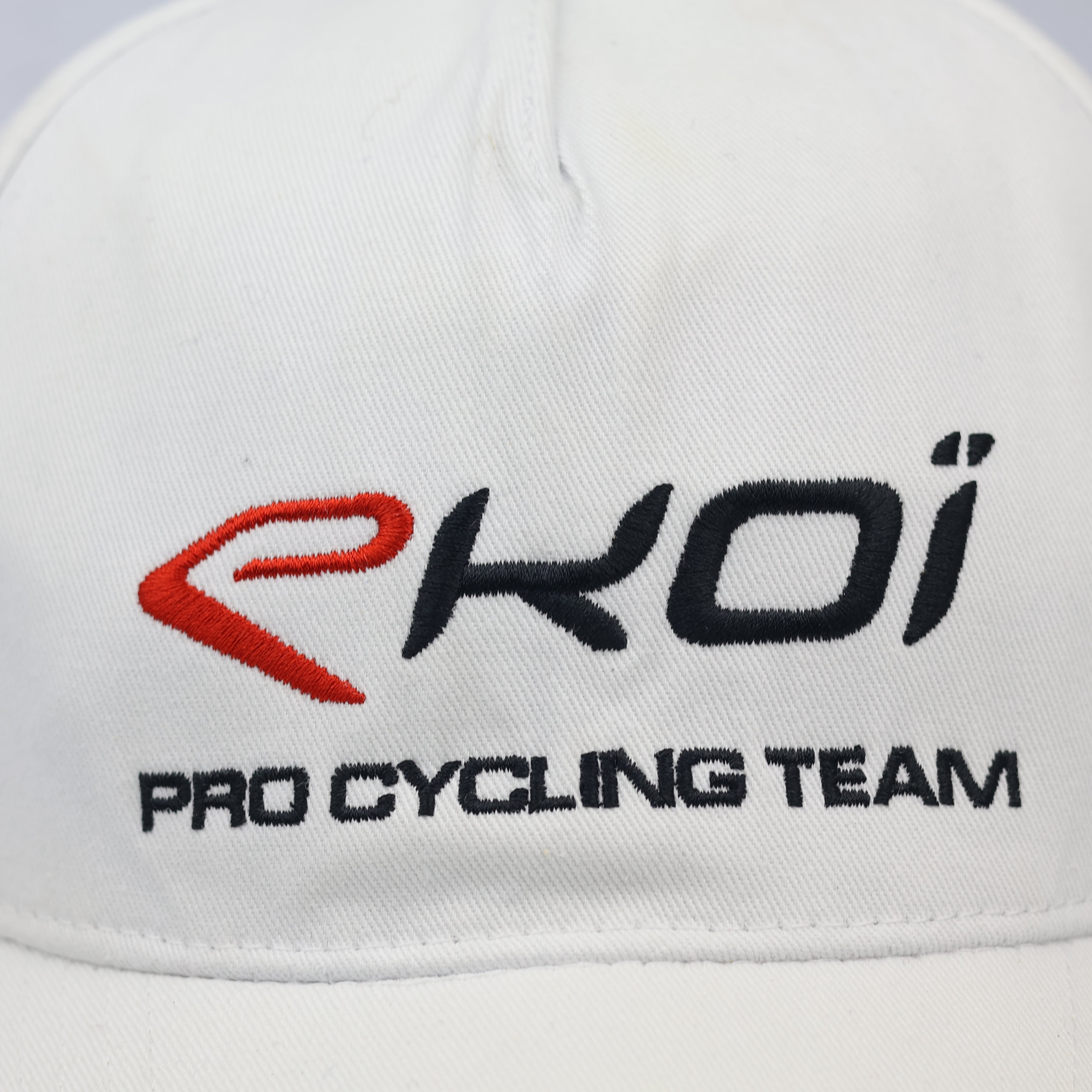 Vintage Ekoï Adjustable Sport Cap - White & Red