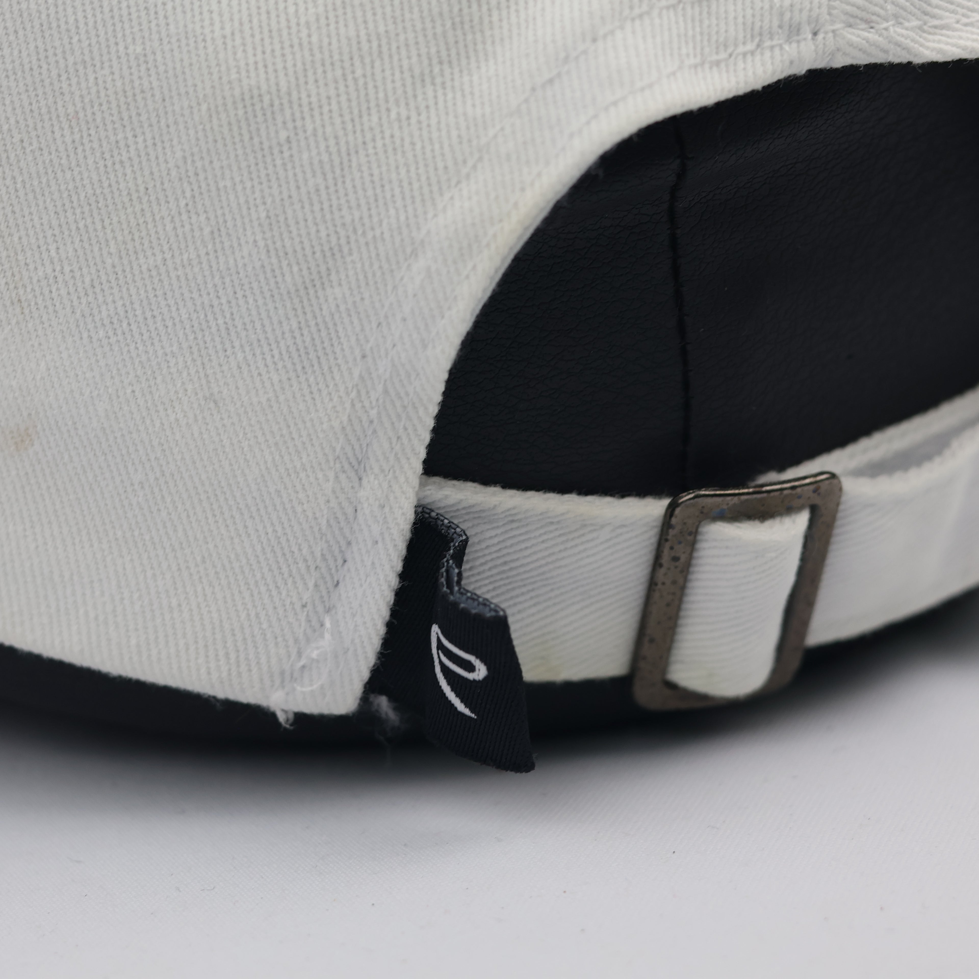 Vintage Ekoï Adjustable Sport Cap - White & Red