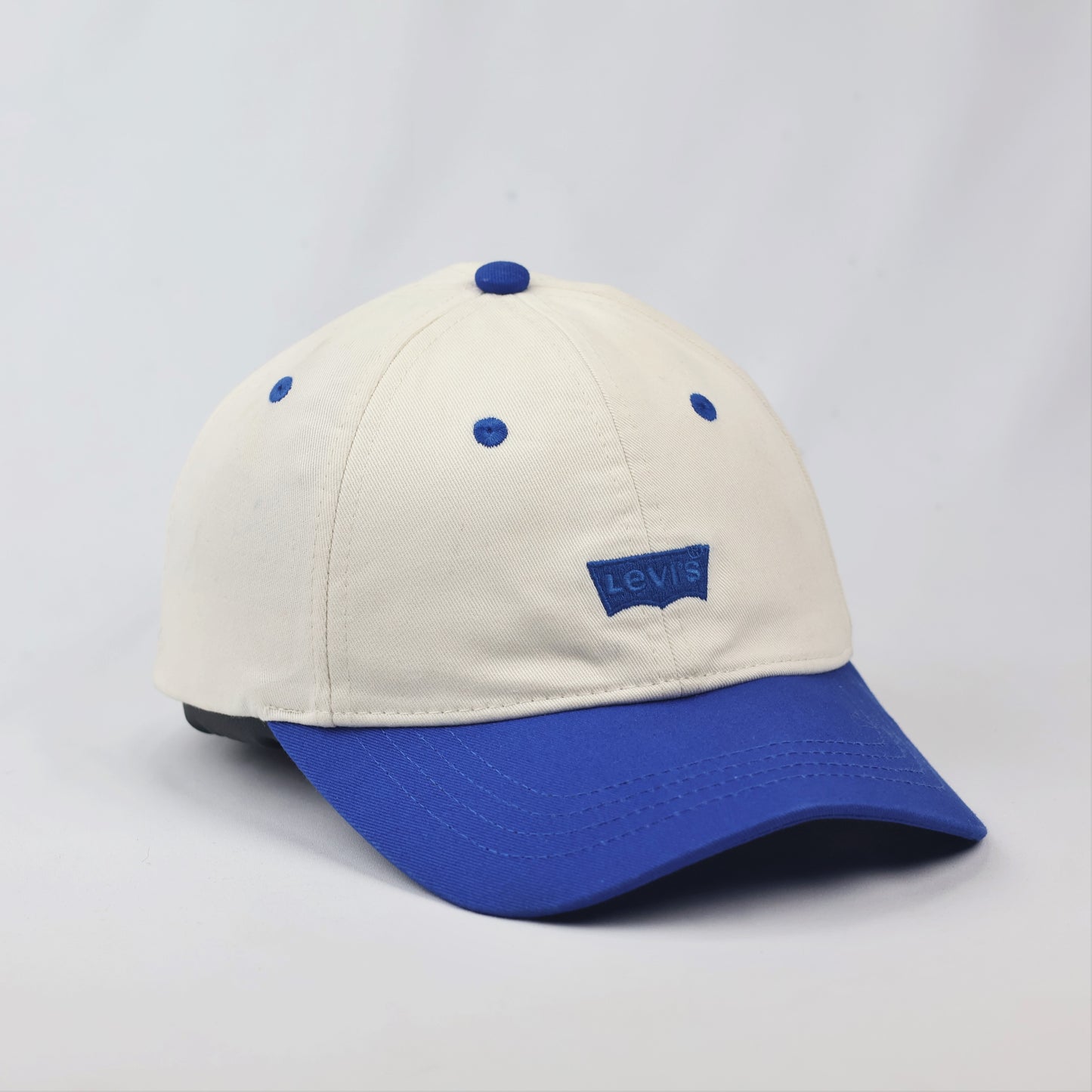 Levi's Two-Tone Baseball Thrifted Cap – Off-White & Royal Blue