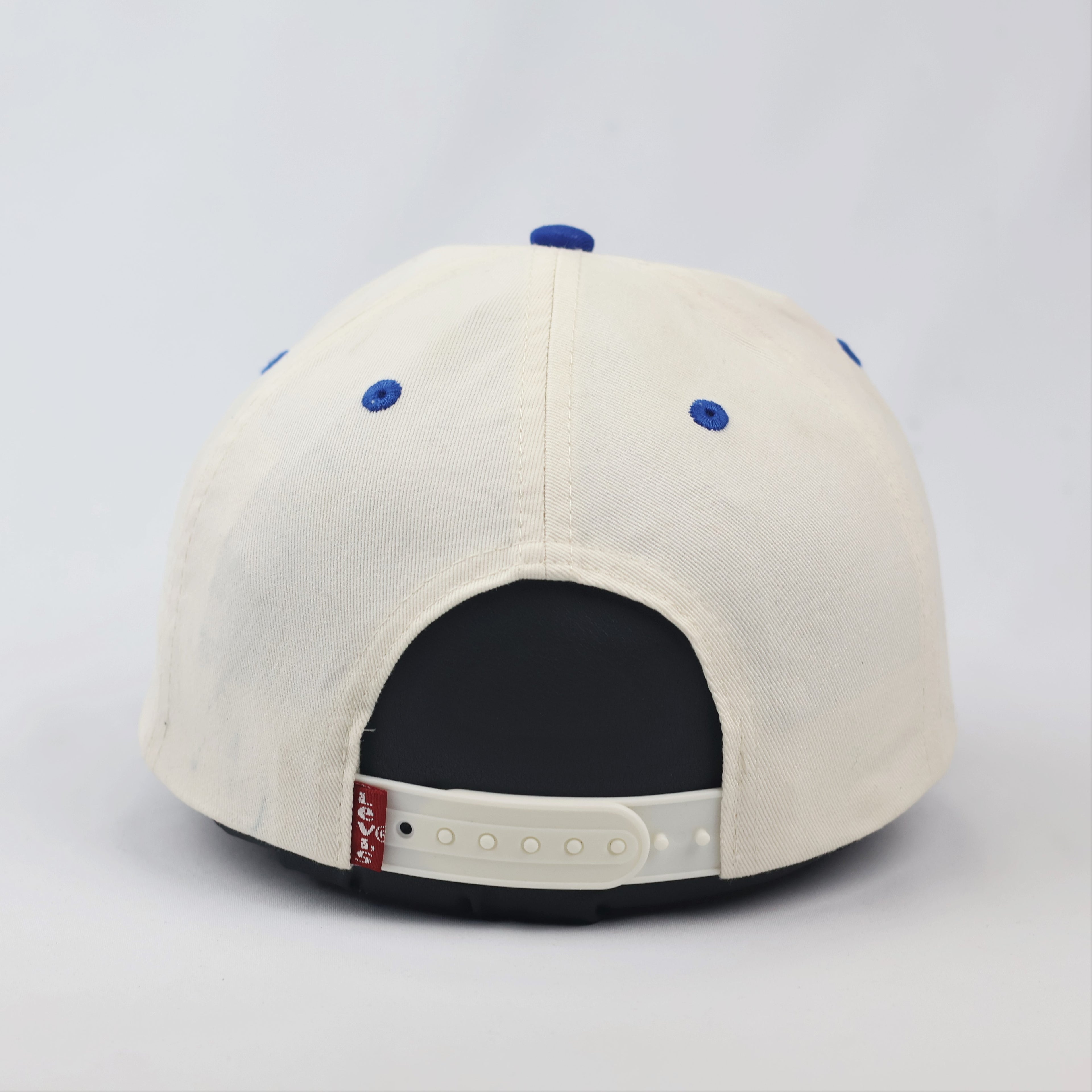 Levi's Two-Tone Baseball Thrifted Cap – Off-White & Royal Blue