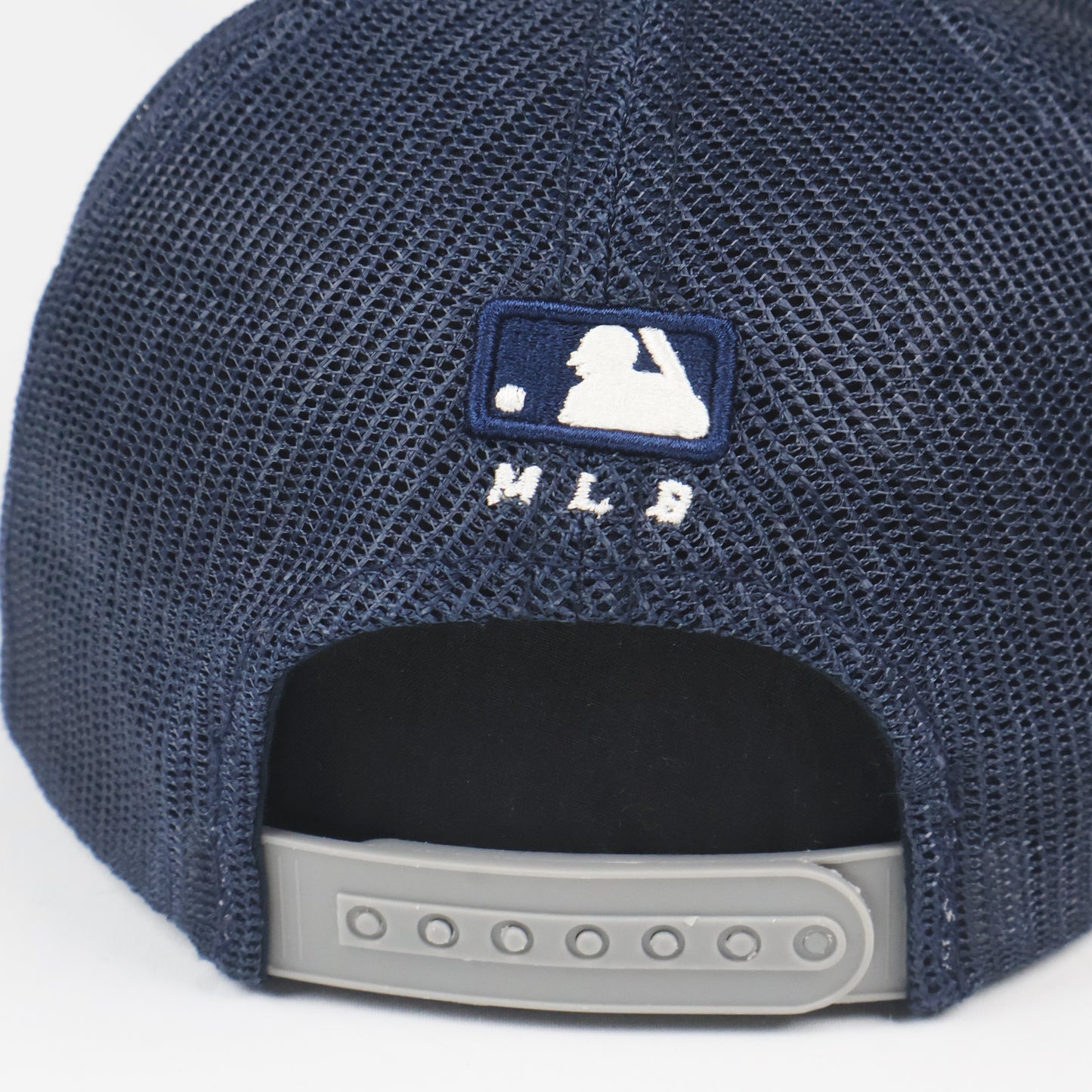 MLB New York Yankees Two-Tone Trucker Snapback