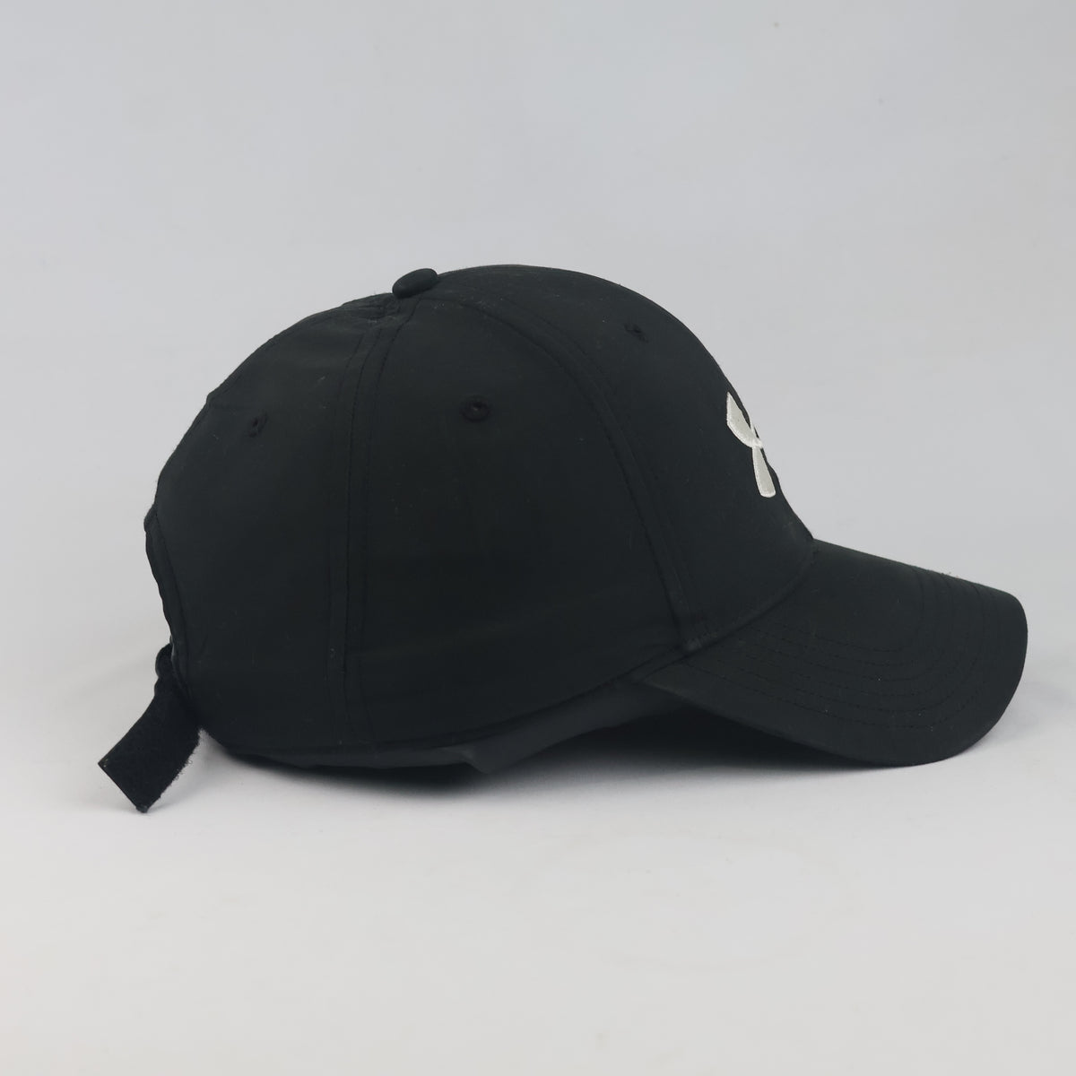 Thrifted Under Armour Black Golf Sports Cap (58-60 cm) | 10087