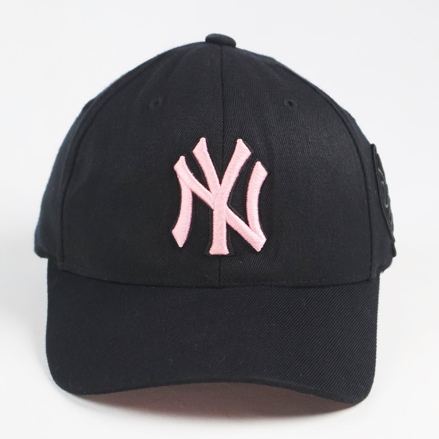 MLB New York Yankees Pink Logo Flexfit Cap (XS-S)