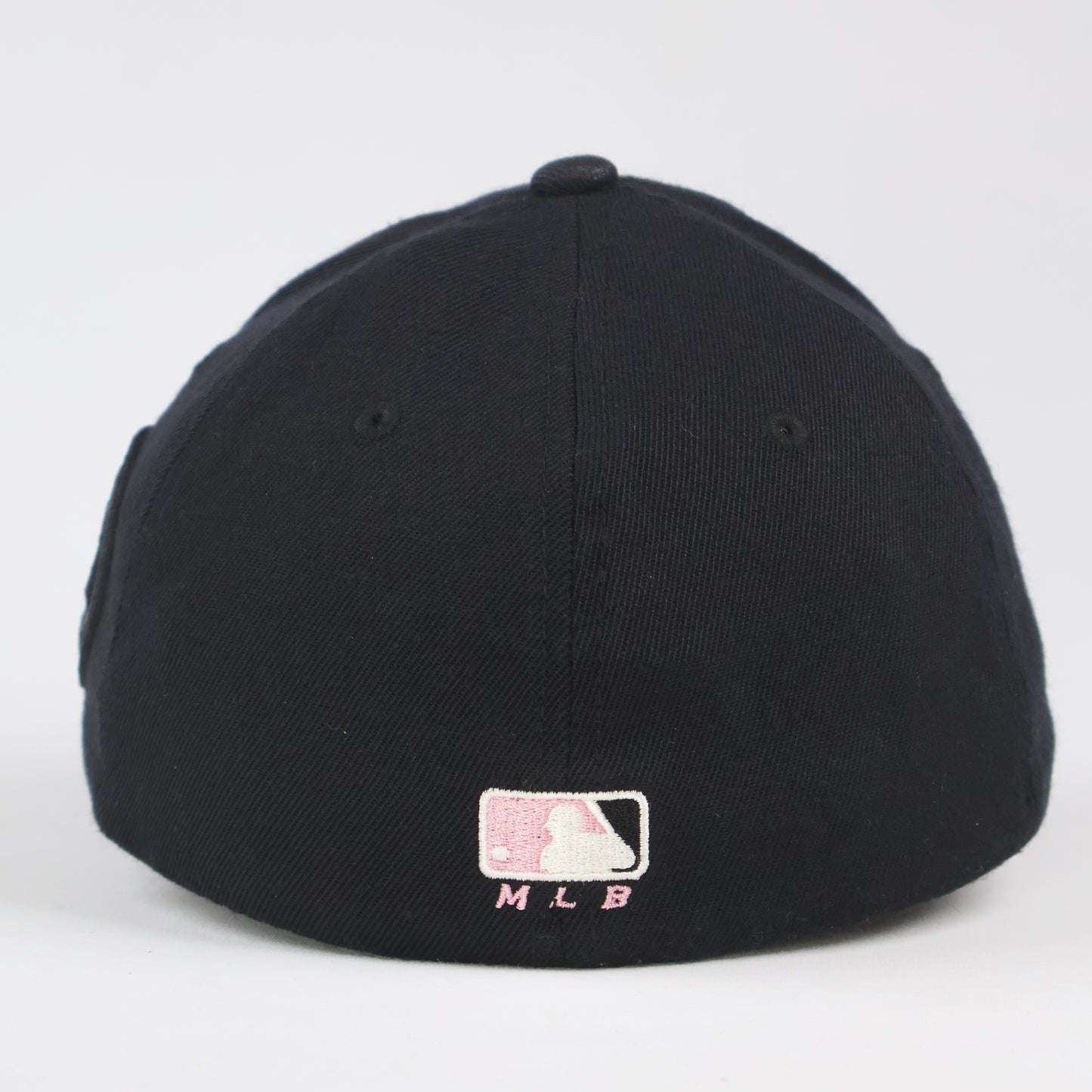 MLB New York Yankees Pink Logo Flexfit Cap (XS-S)