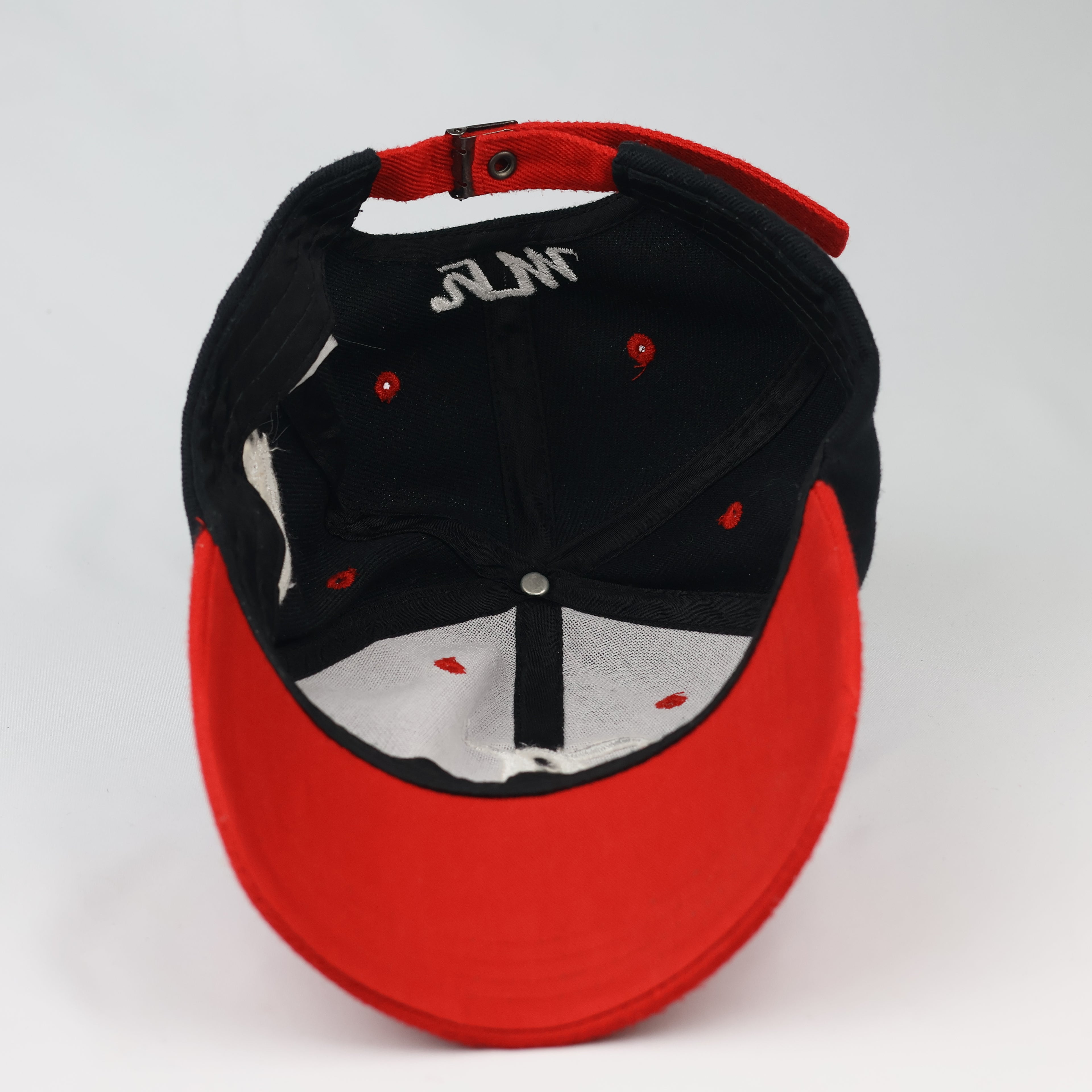 Urban Streetwear Gothic Letter "L" Headwear – Thrifted Classic