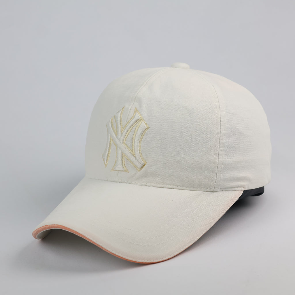 Vintage New York Yankees Off-White NY Sandwich Cap