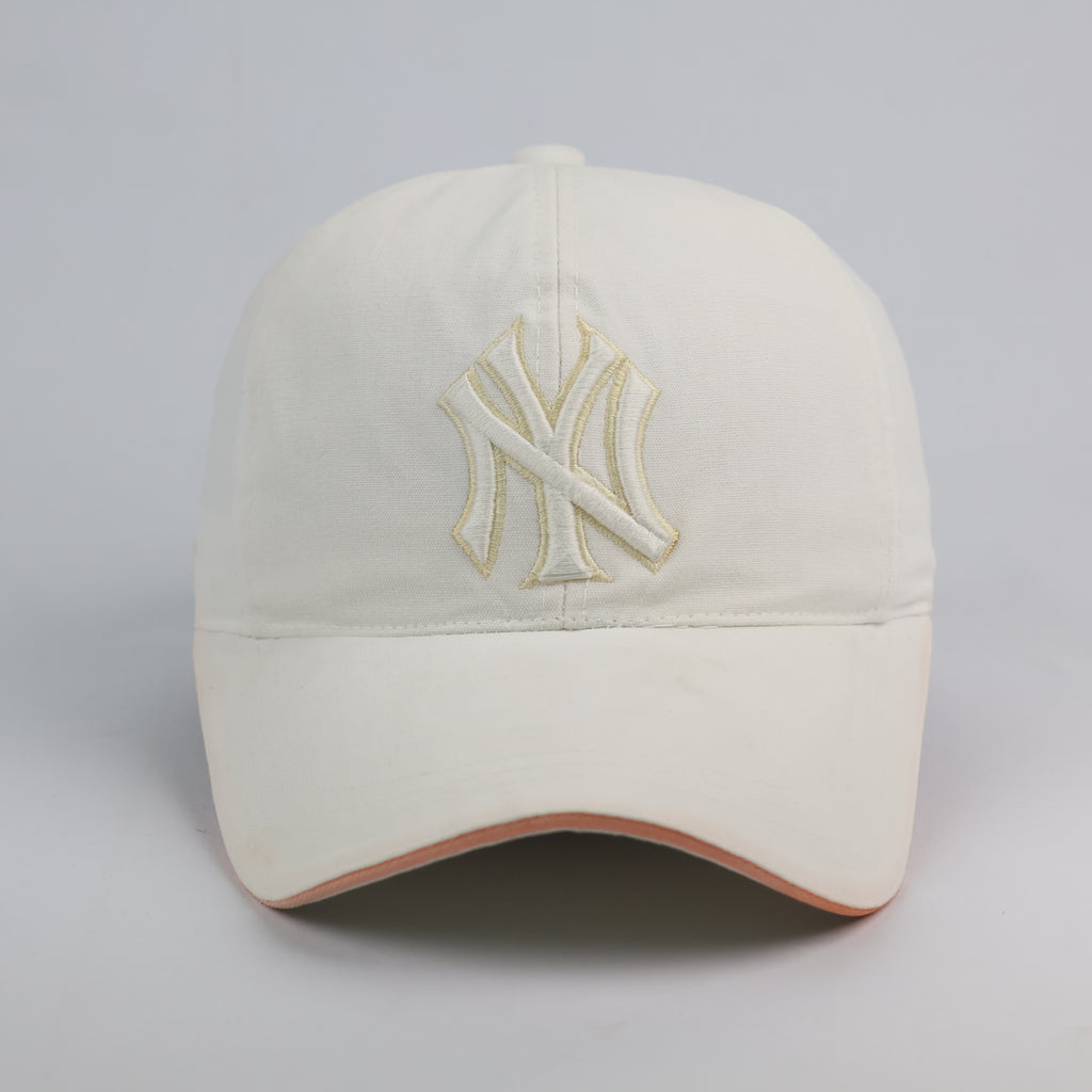 Vintage New York Yankees Off-White NY Sandwich Cap