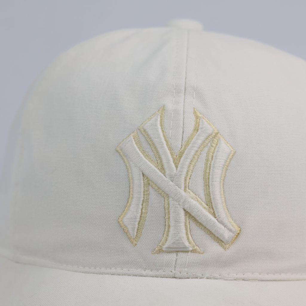 Vintage New York Yankees Off-White NY Sandwich Cap