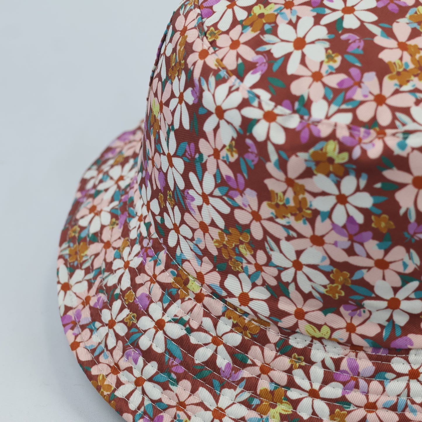 Double-Sided Daisy Print Bucket Hat - Maroon Floral & Solid Black | Unisex