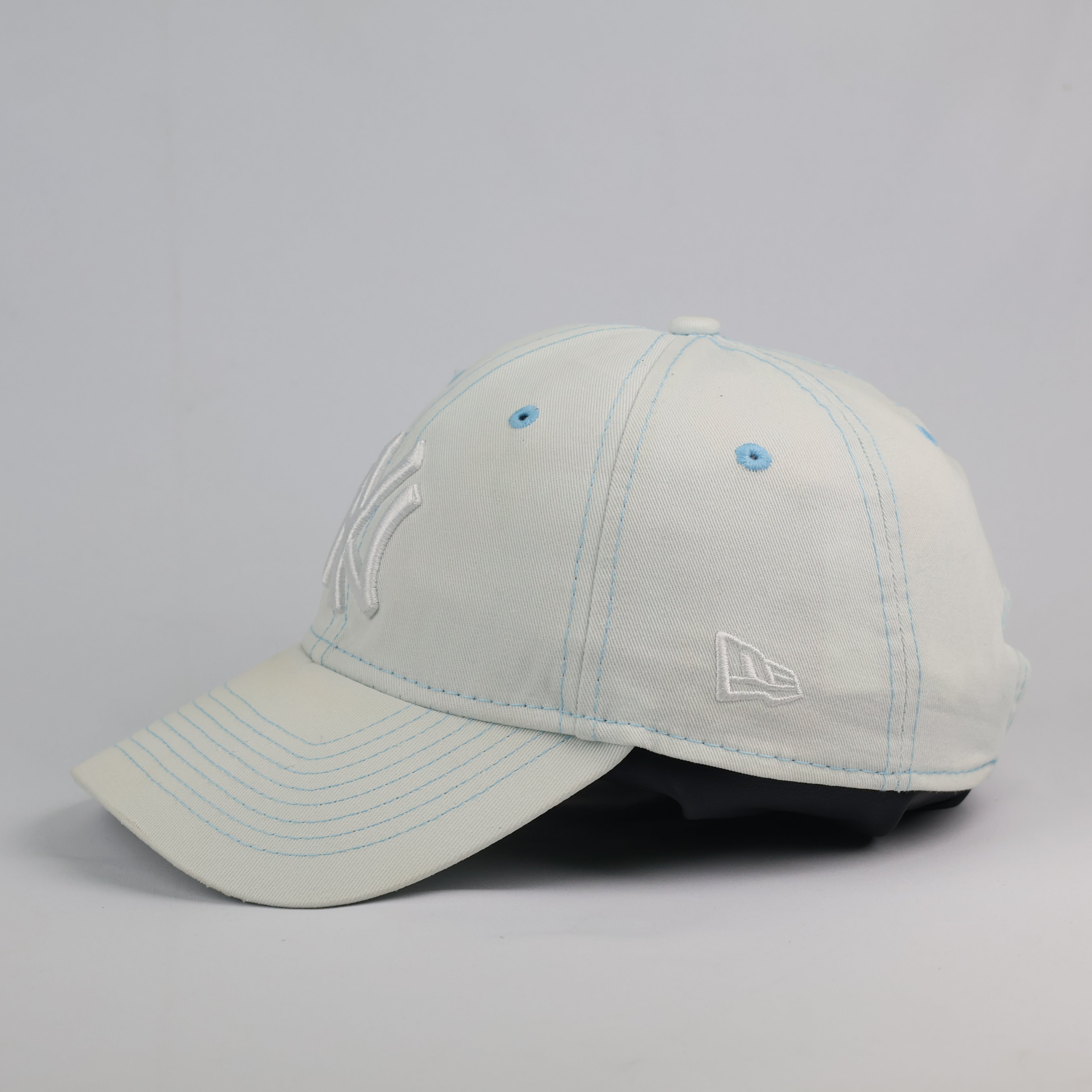 Vintage New Era 9FORTY NY Yankees Thrifted  Cap - Ice Blue with Contrast Stitch