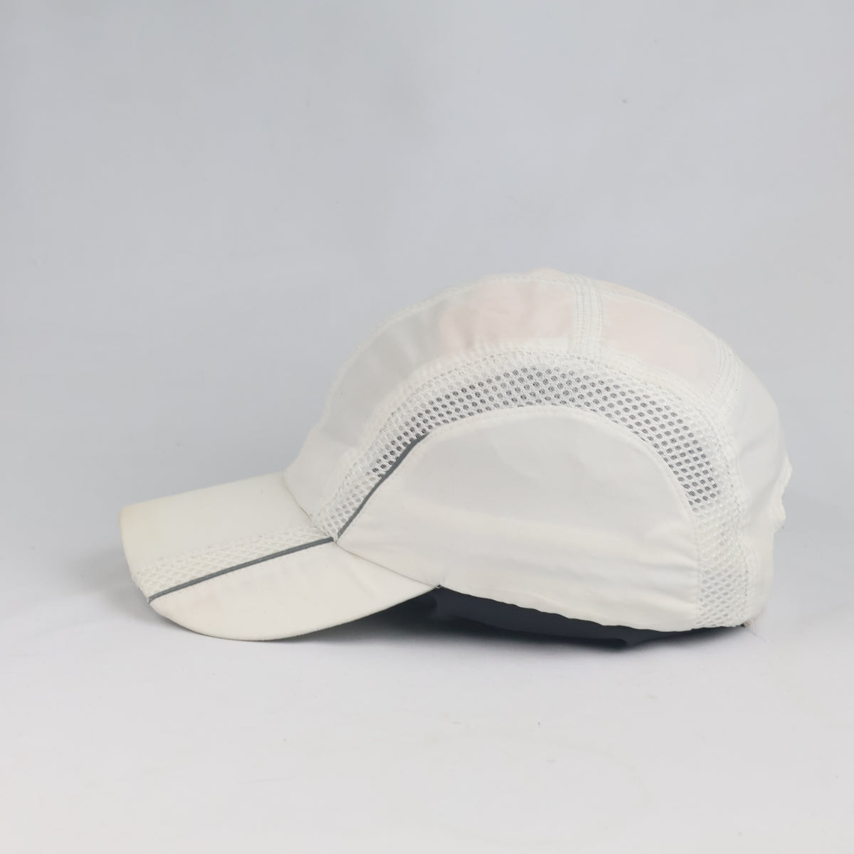 Thrifted White Reflective Trim 5-Panel Sports Cap (56-58 cm) | 10117