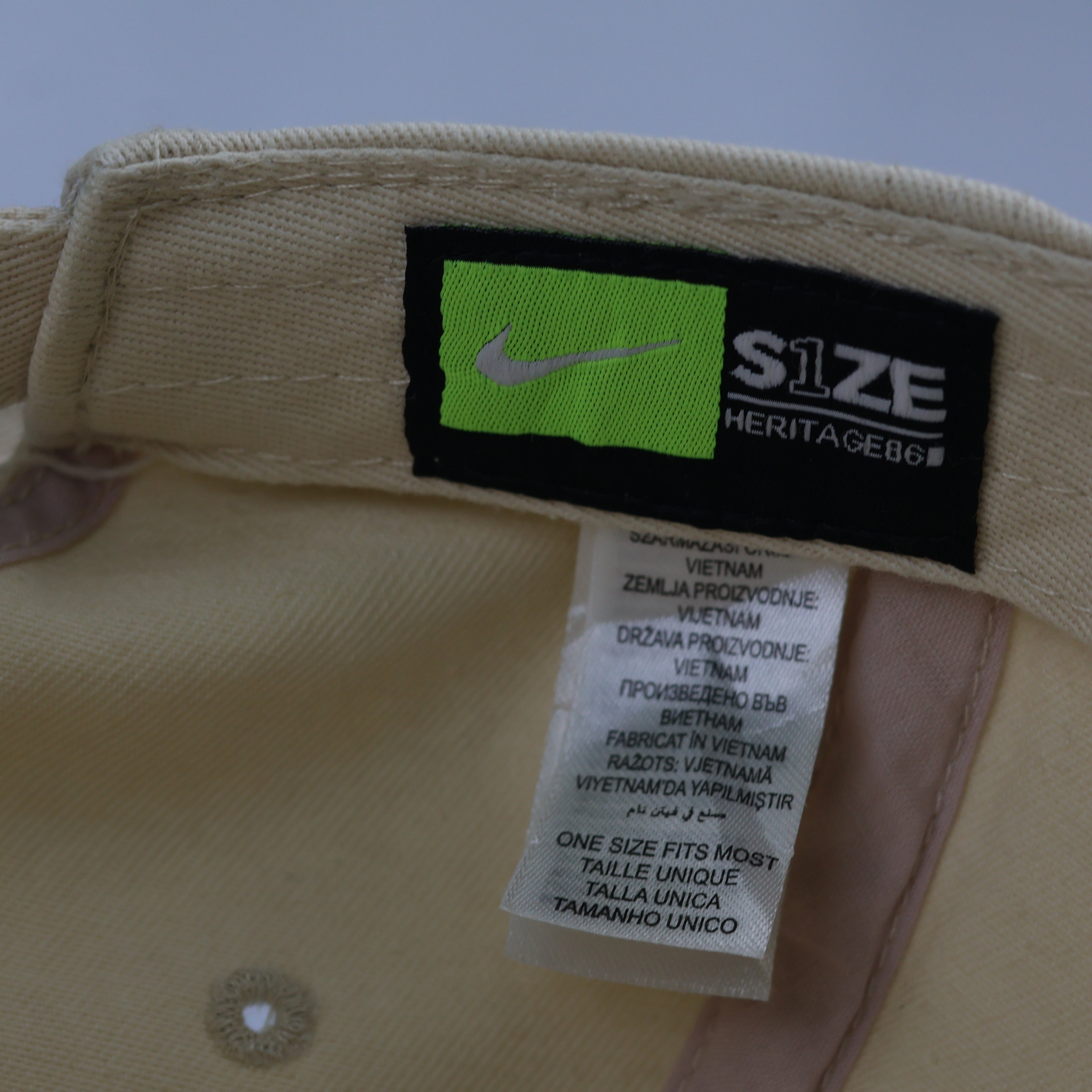 Nike Heritage86 Dad Thrifted Hat – Cream / Beige