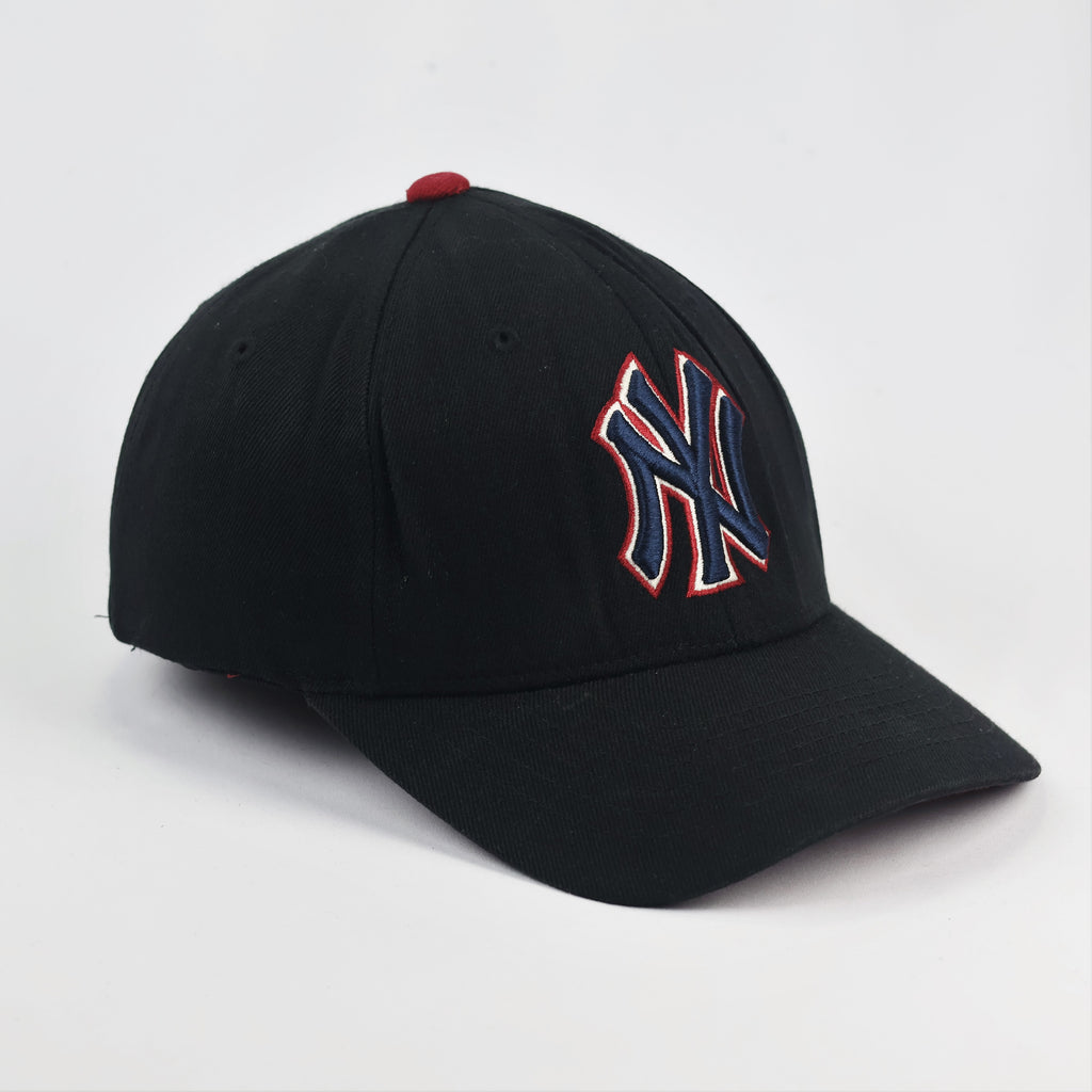 Official MLB New York Yankees Thrifted Fitted Baseball Cap – Navy & Red Two-Tone