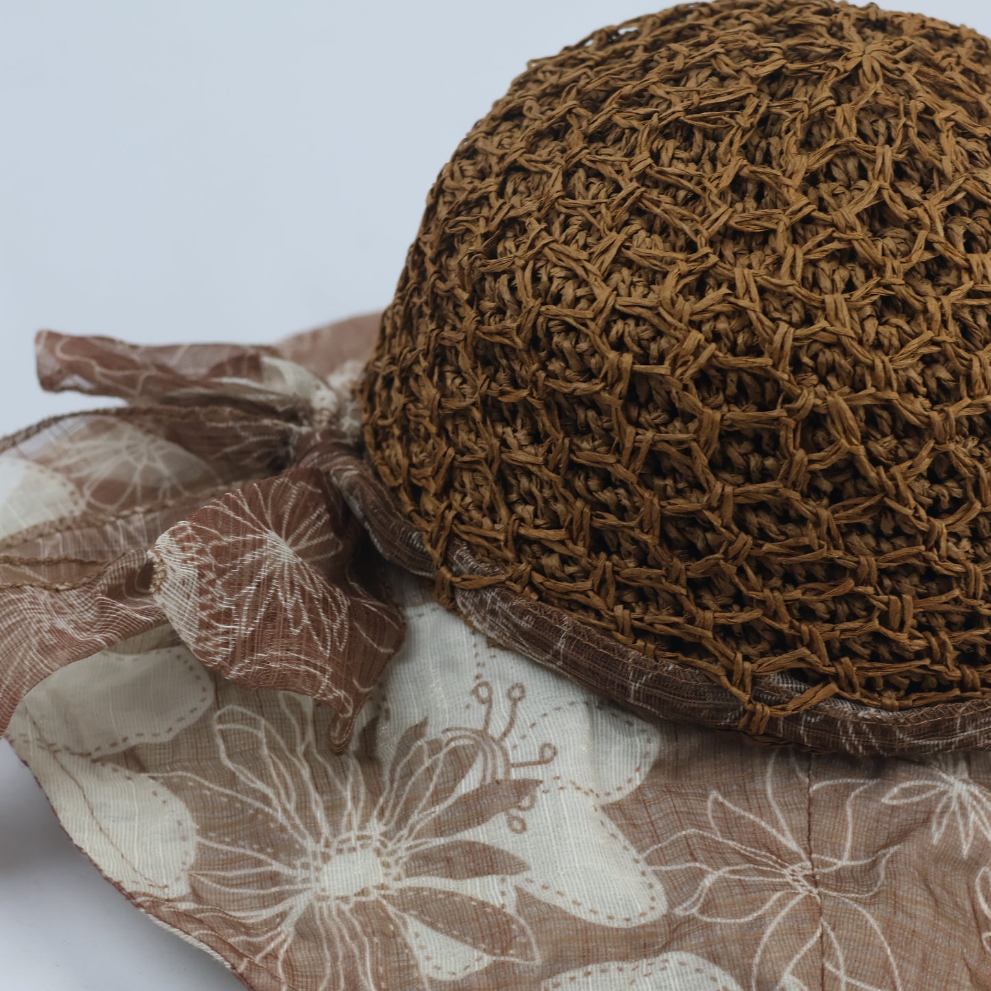 Vintage Boater Style Woven Straw Thrifted Sun Hat – Floral Organza Ribbon