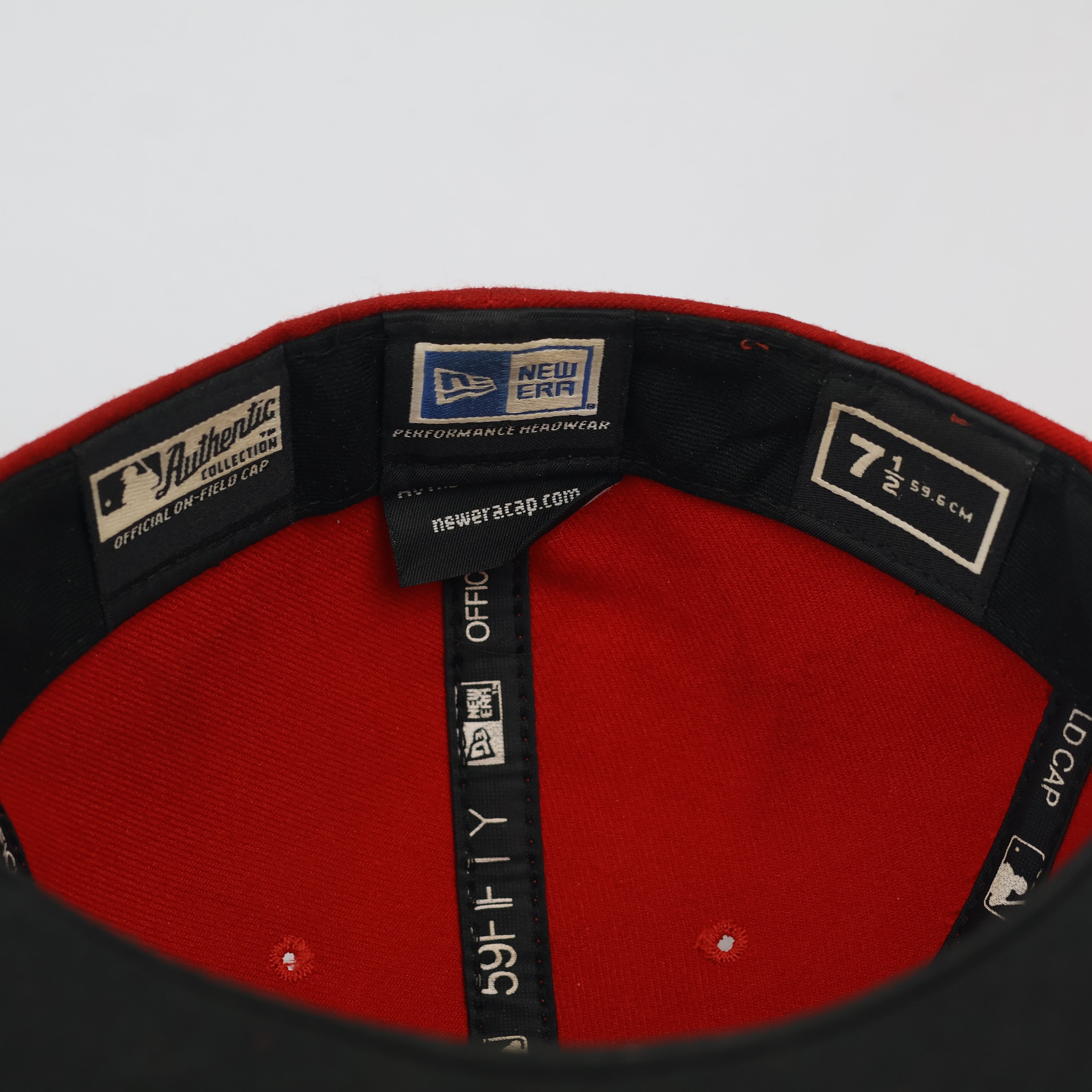 Vintage New Era 59FIFTY Cincinnati Reds Fitted Thrifted Hat