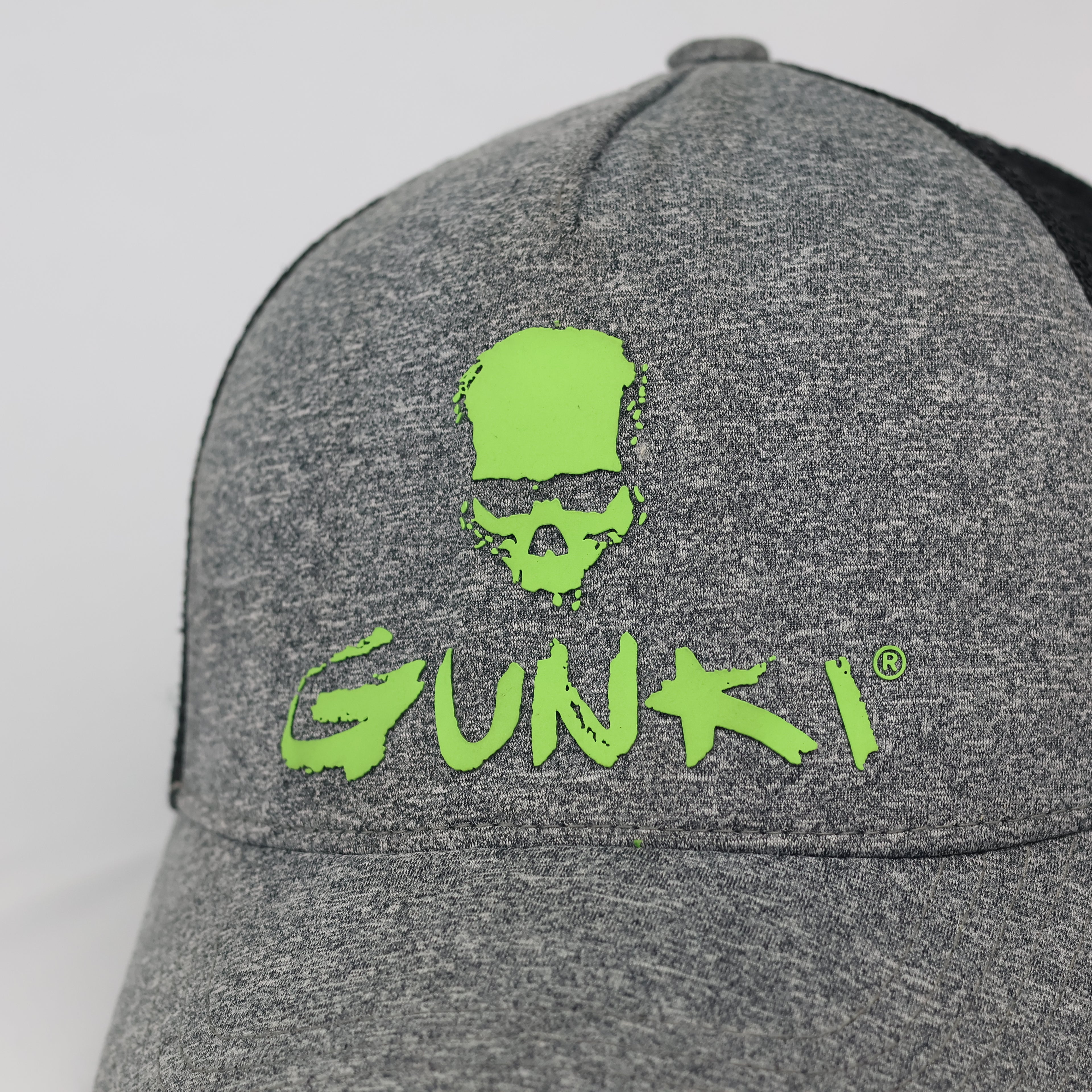 Gunki Streetwear Skull Graphic Mesh Trucker Hat
