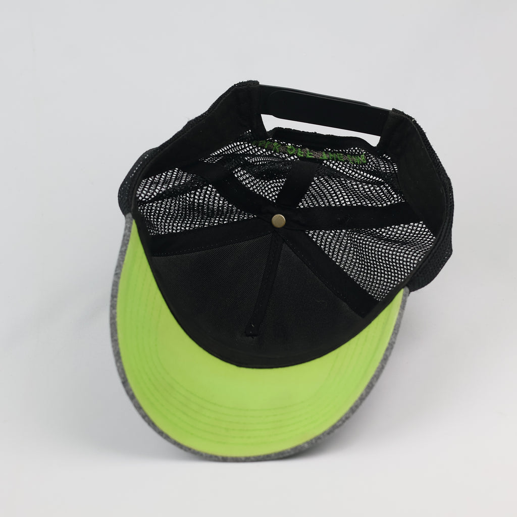 Gunki Streetwear Skull Graphic Mesh Trucker Hat