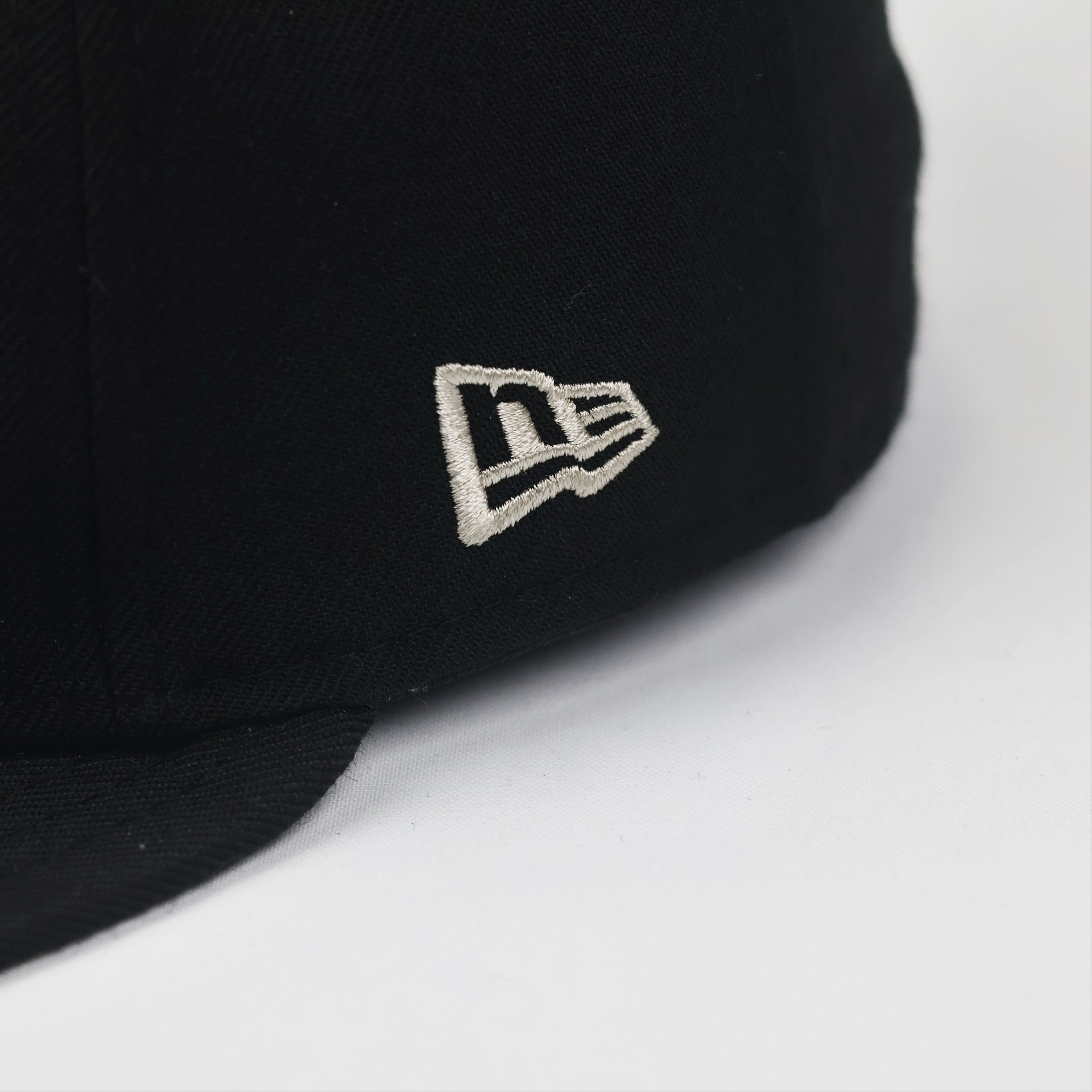 Vintage NY Yankees New Era Fitted Thrifted Hat | Black & Grey Script Logo | 59FIFTY
