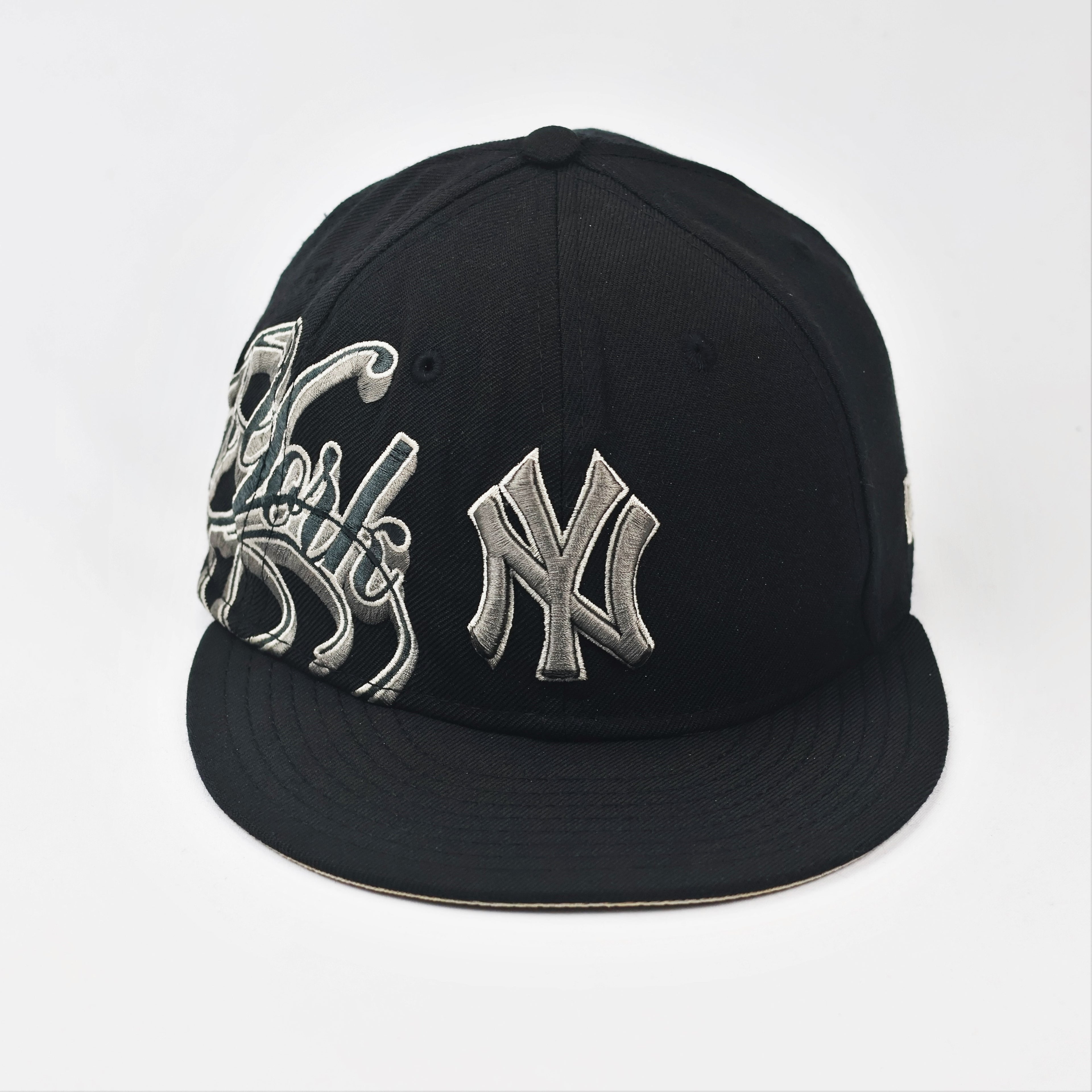 Vintage NY Yankees New Era Fitted Thrifted Hat | Black & Grey Script Logo | 59FIFTY