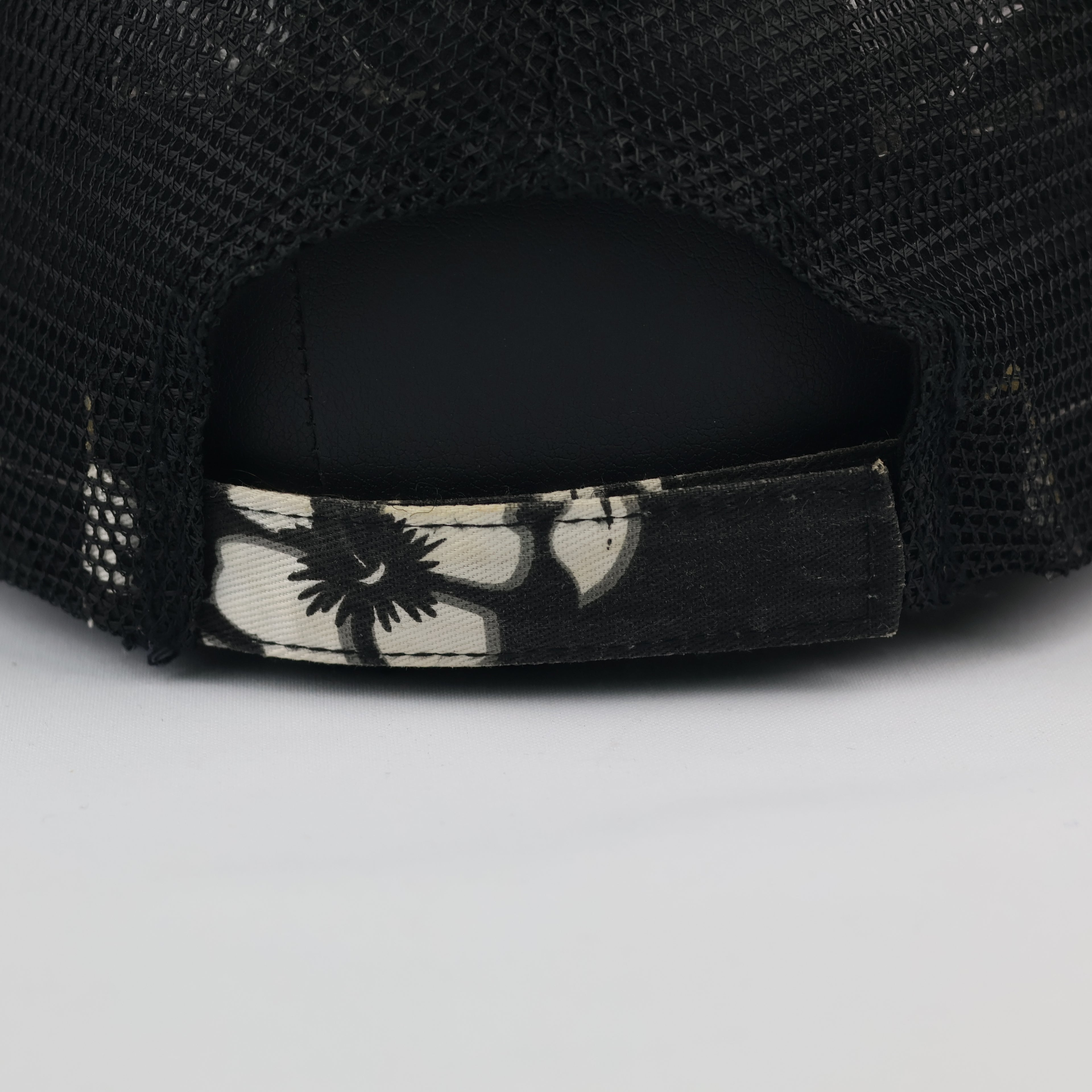 Vintage Tropical Floral Print Mesh Trucker Cap Black