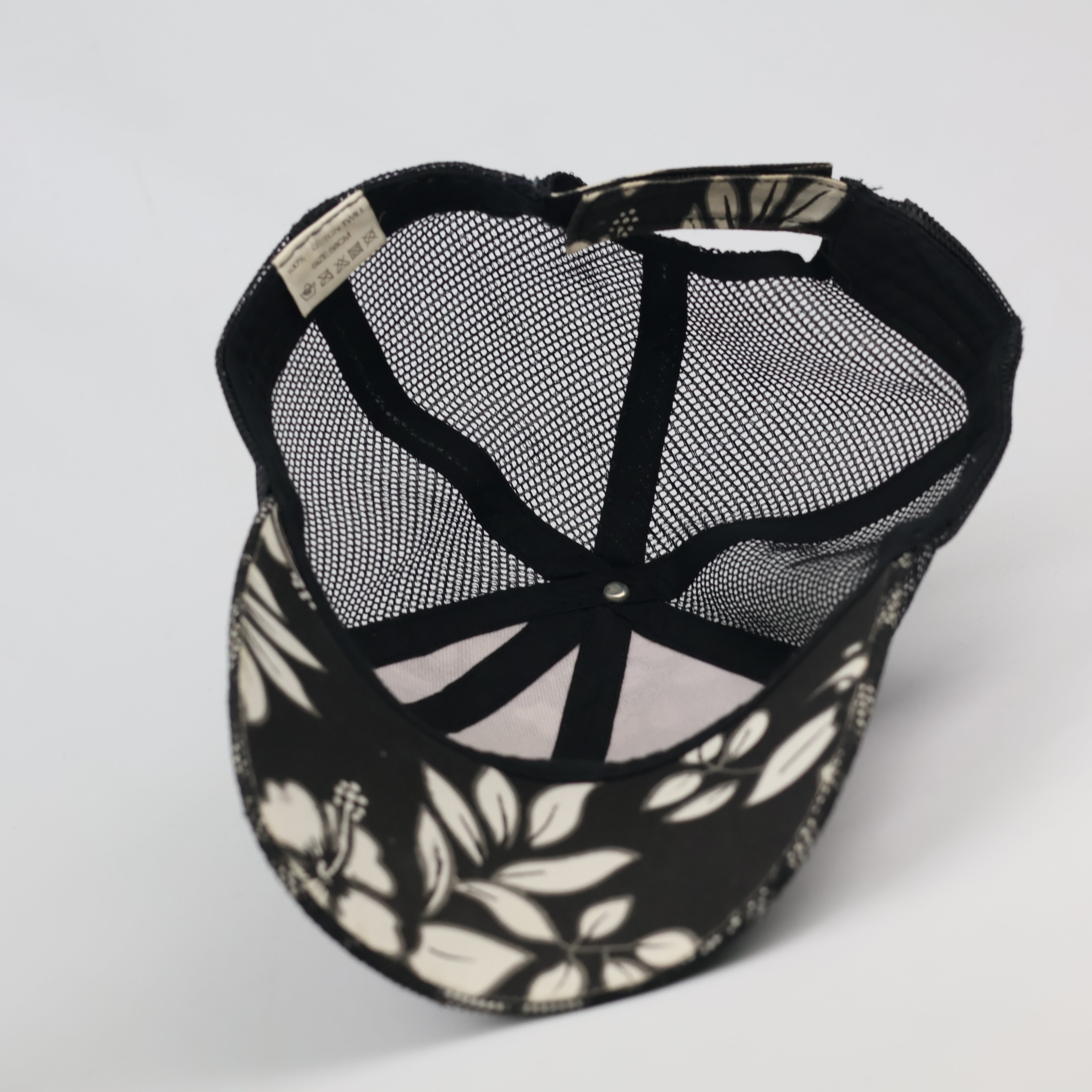 Vintage Tropical Floral Print Mesh Trucker Cap Black