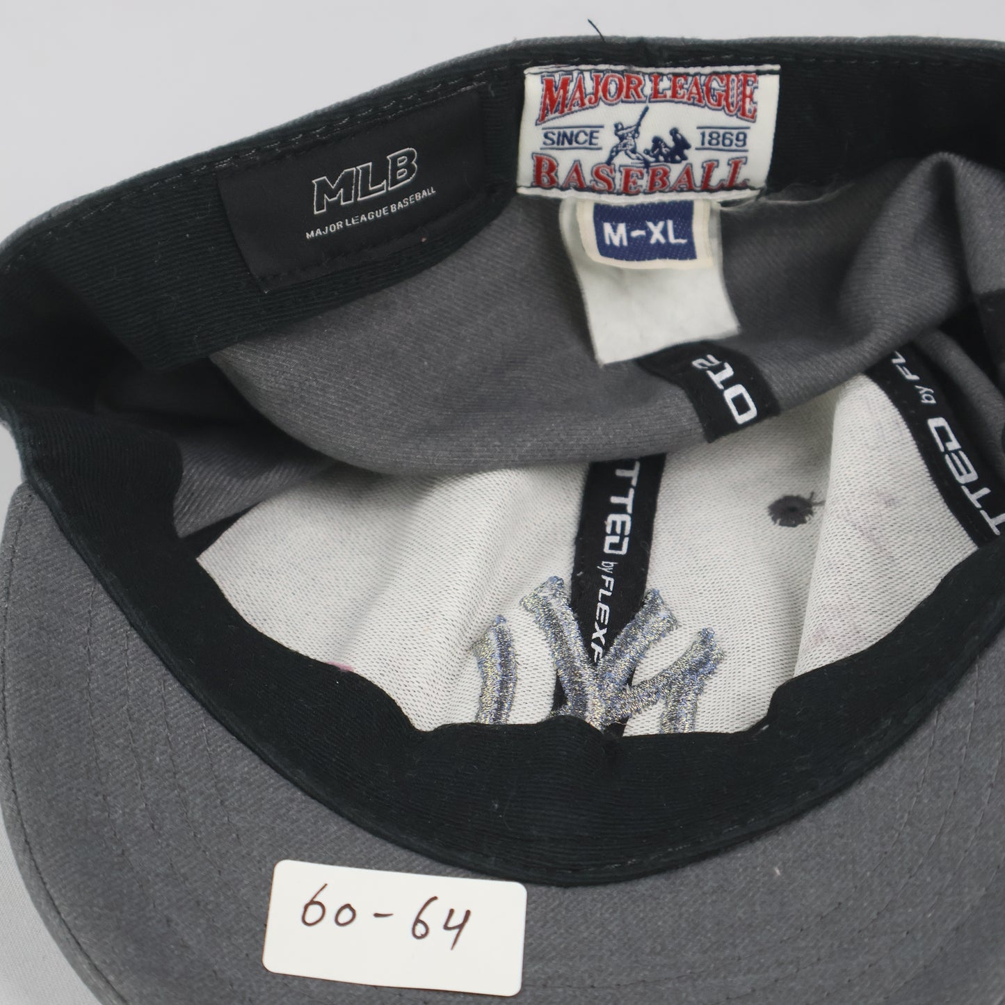 MLB NY Yankees Tonal Flexfit Cap (M-XL)