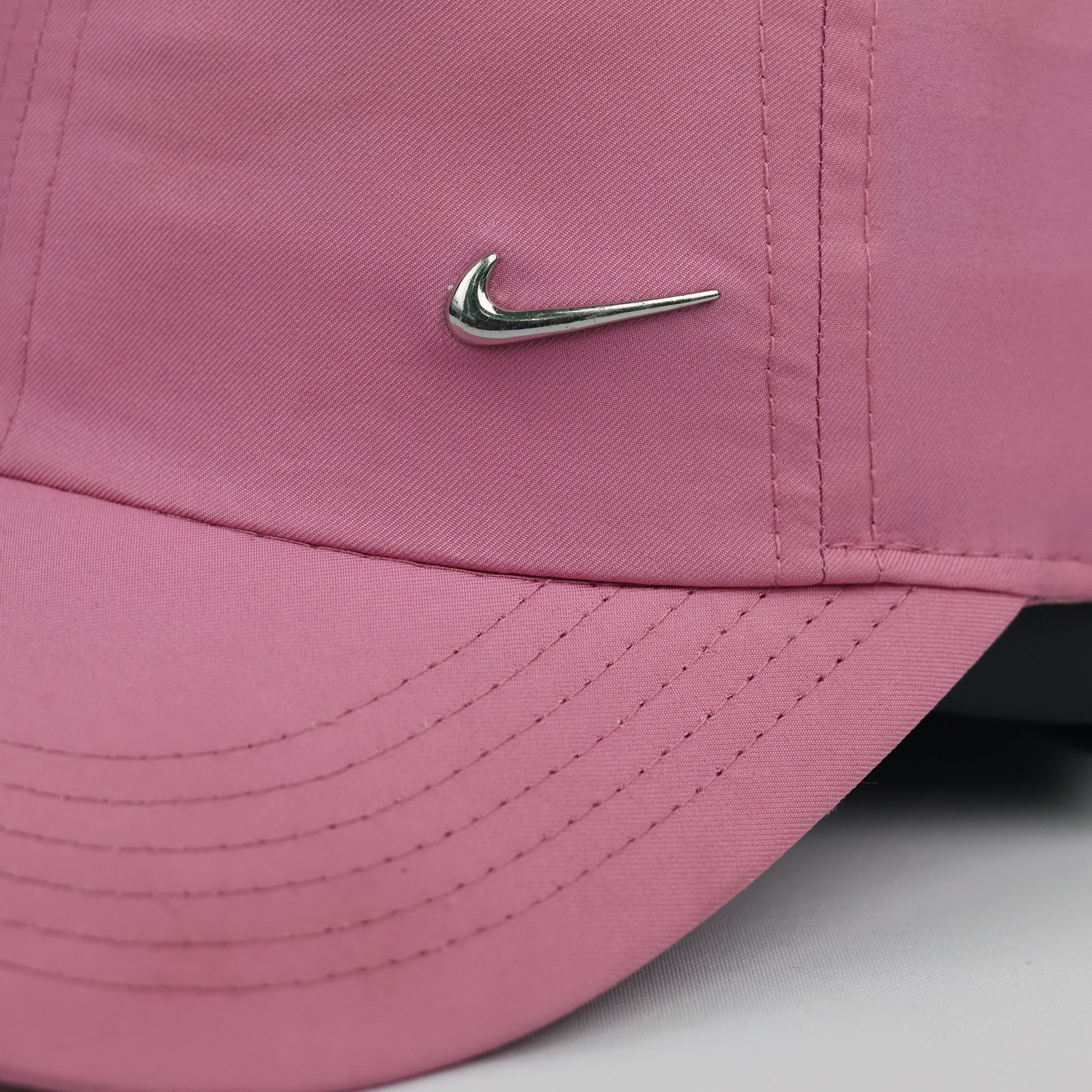 Vintage Nike Heritage86 Pink Strapback Baseball Cap