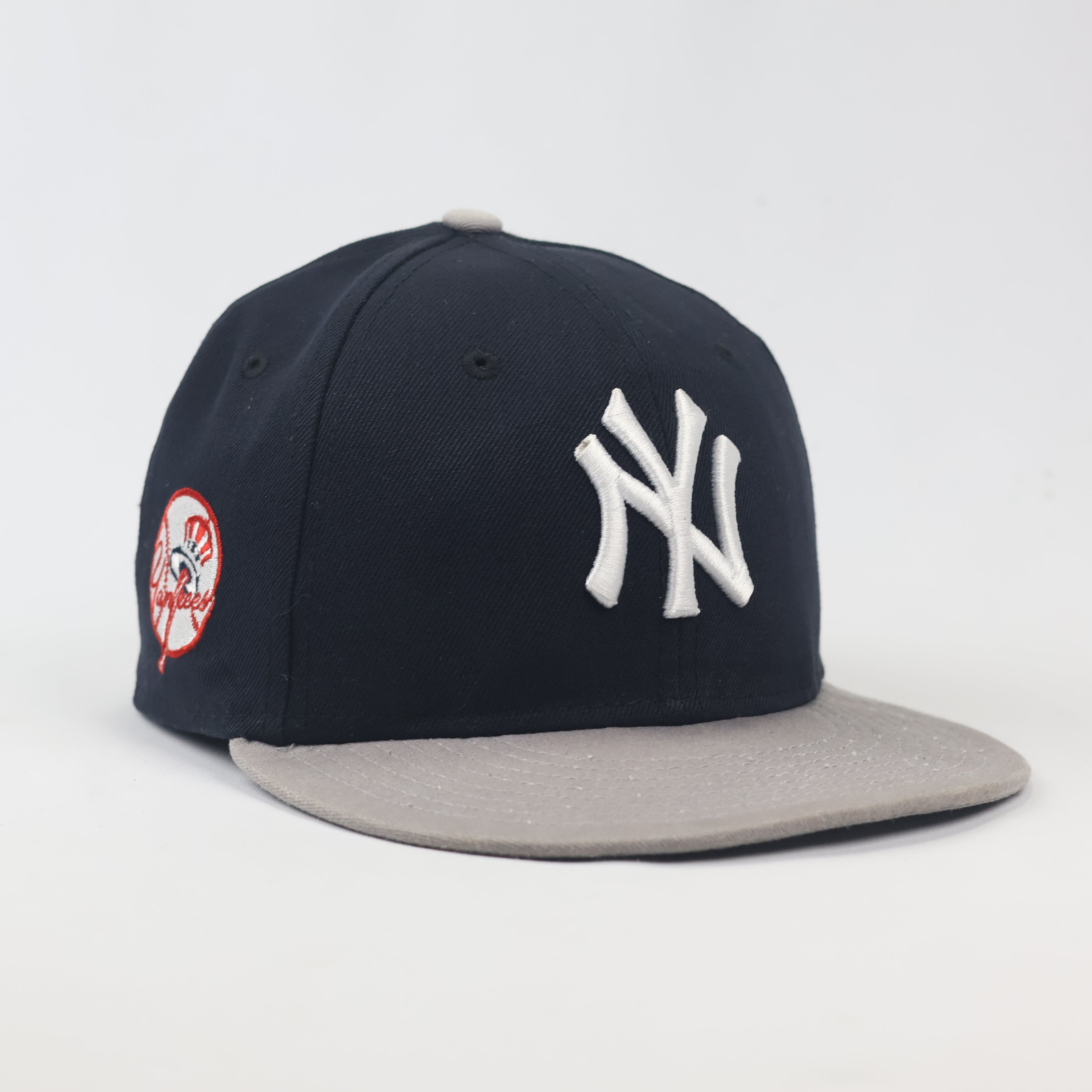 Thrifted New York Yankees MLB Two-Tone Thrifted Hat | Classic Navy Edition
