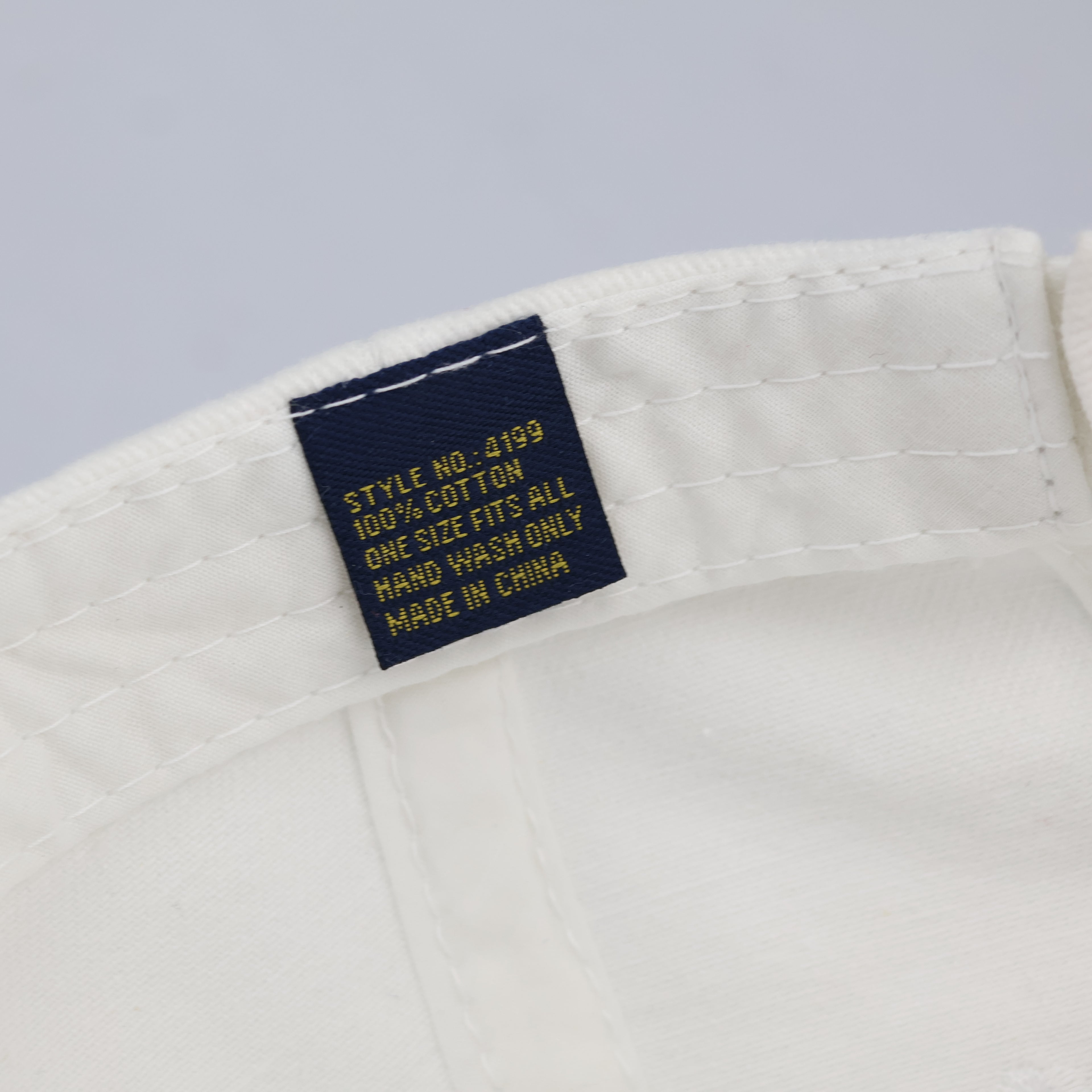Minimalist Embroidered Golfer Scene Cream Baseball Cap