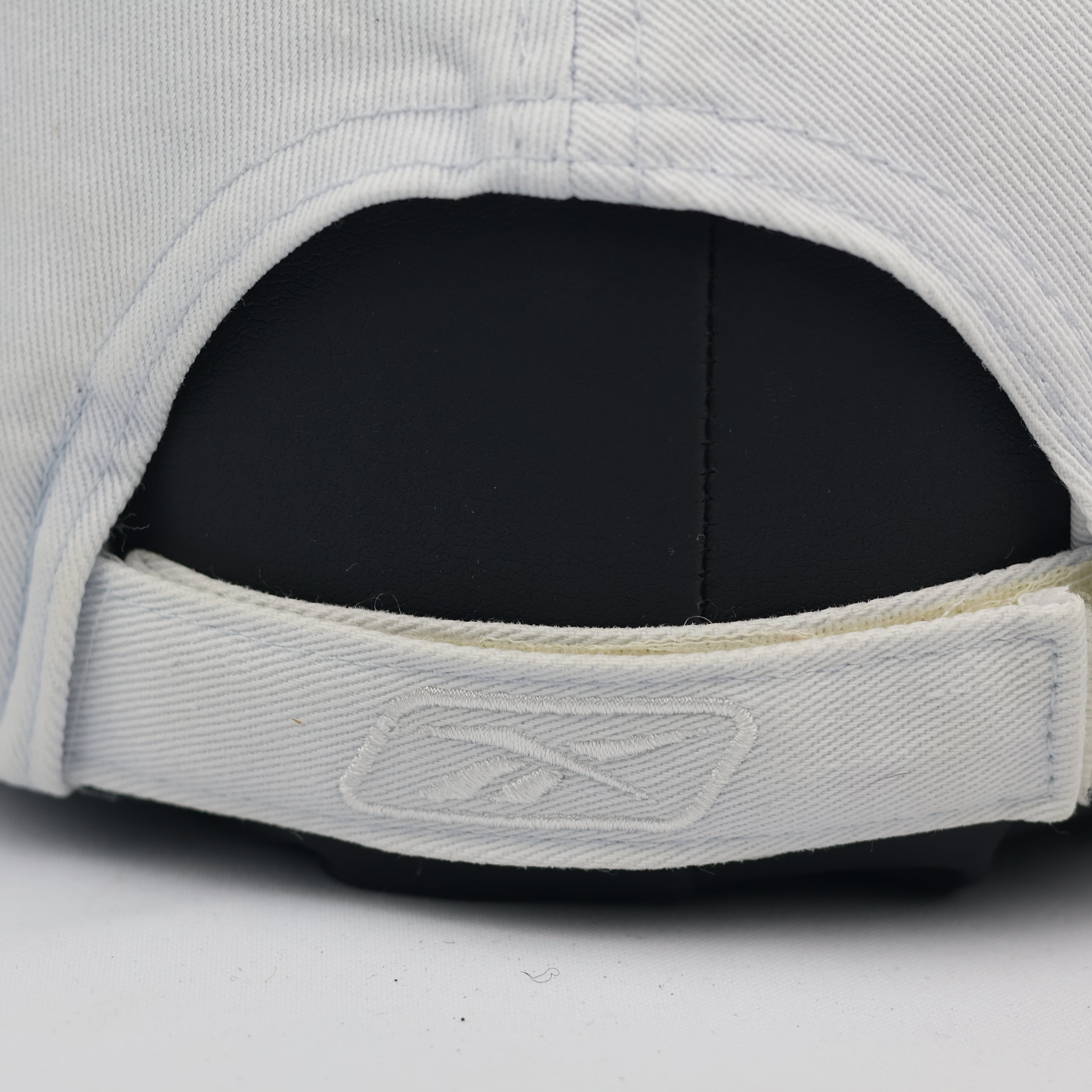 Reebok White Unstructured Cotton Twill Thrifted baseball Hat