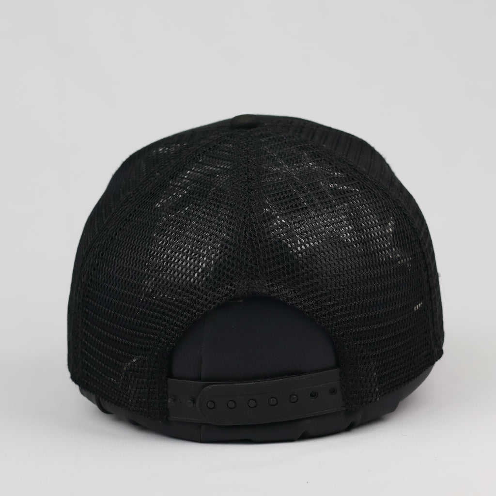 Billabong 1973 Graphic Mesh Back Trucker Hat in Black