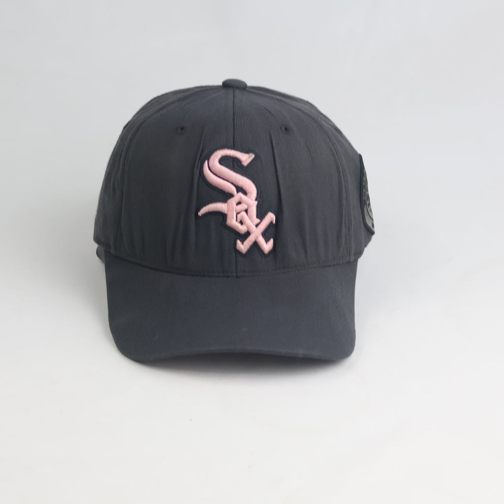 Thrifted MLB White Sox Cursive Underbill Fitted Cap (57-58 cm) | 10230