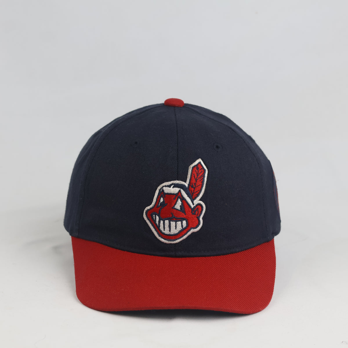 Thrifted MLB Chief Wahoo Side Patch Baseball Cap (55-57 cm) | 10237