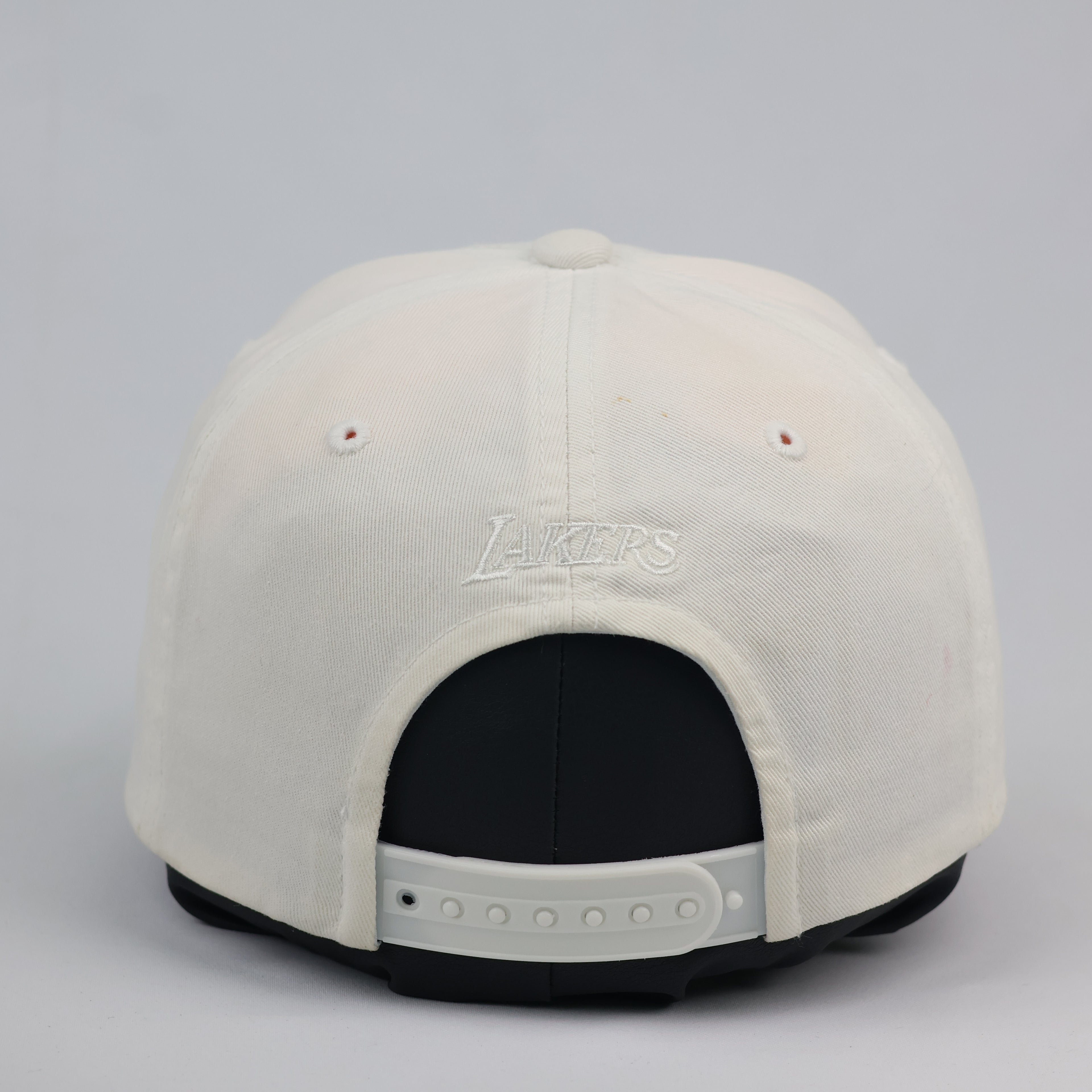 NBA Los Angeles Lakers Off-White Thrifted  Hat