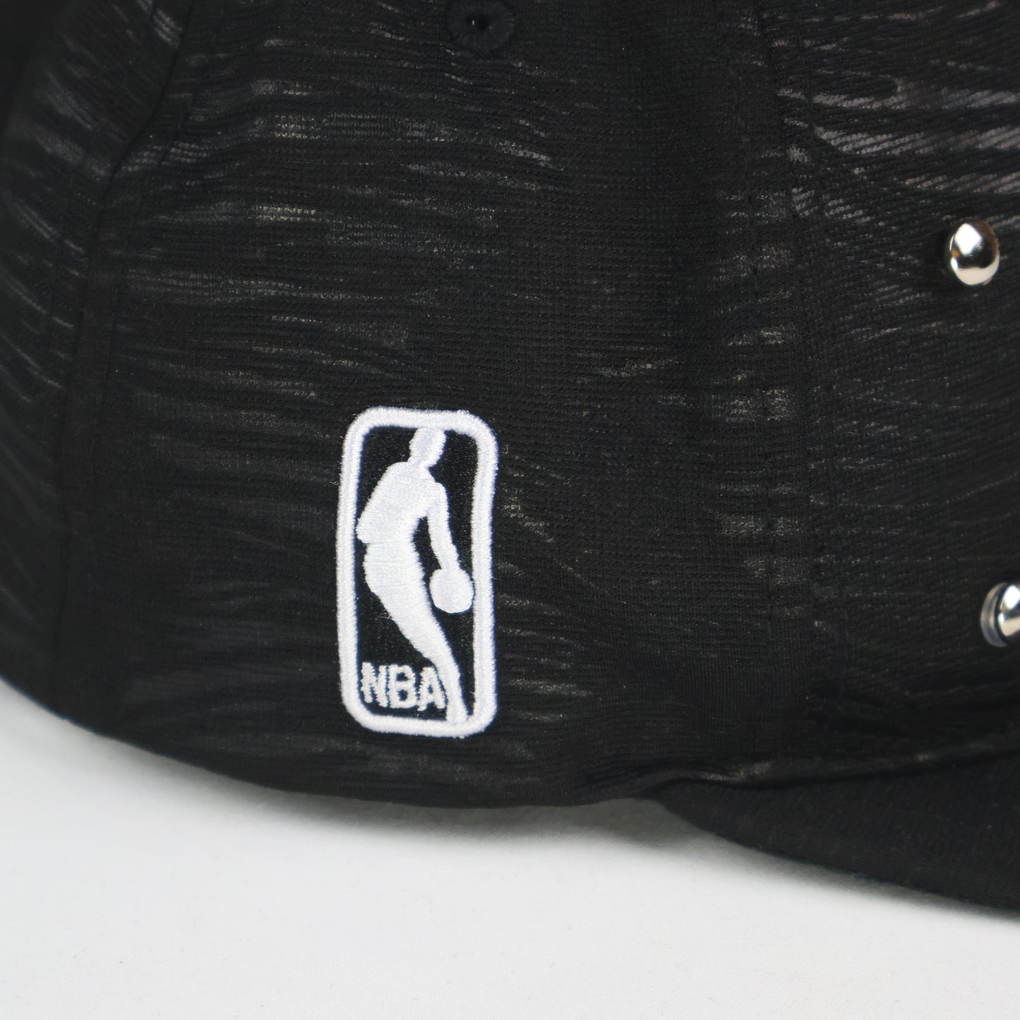 NBA Sacramento Kings Studded Snapback Cap - Black