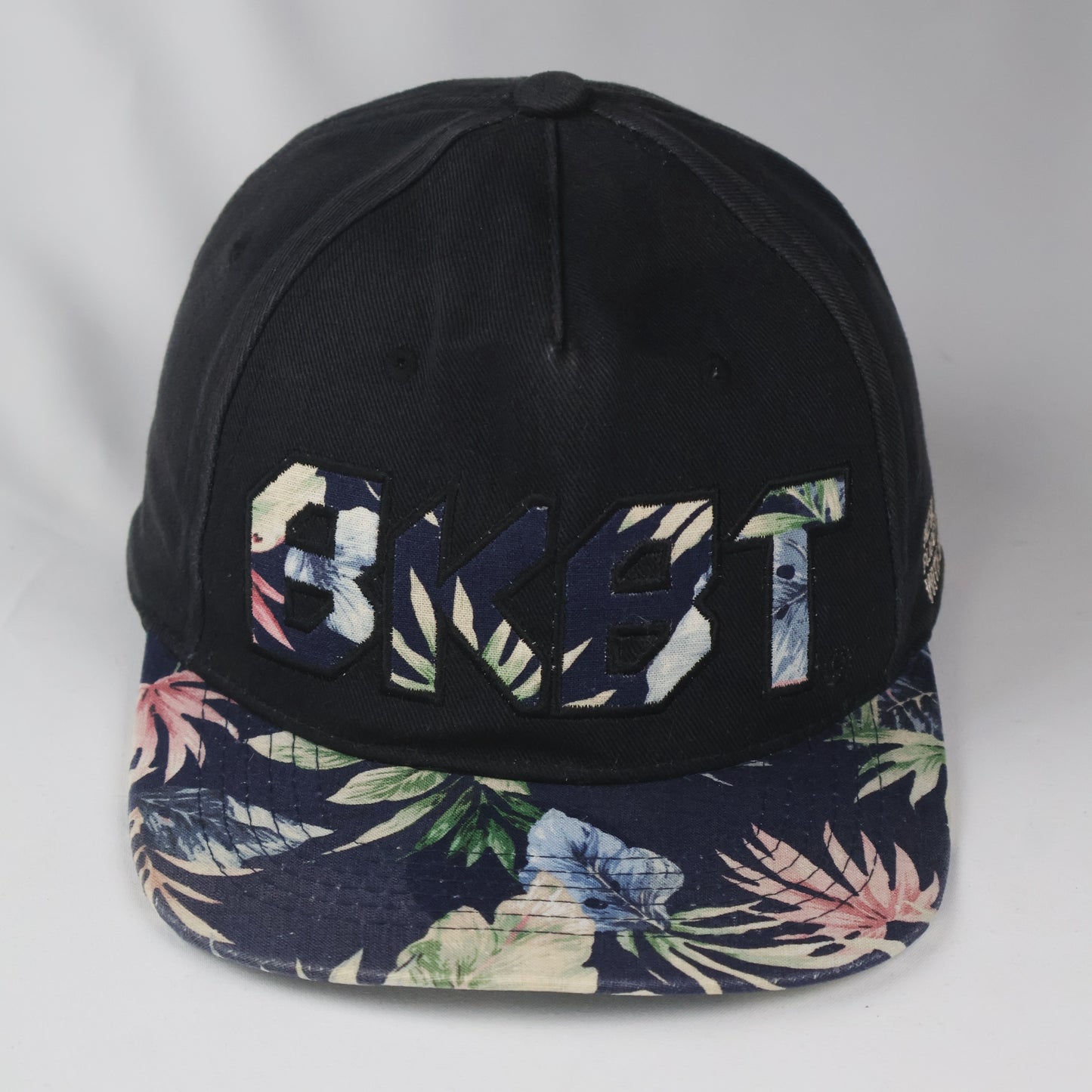 "BKBT" Floral Print Snapback Cap - Black