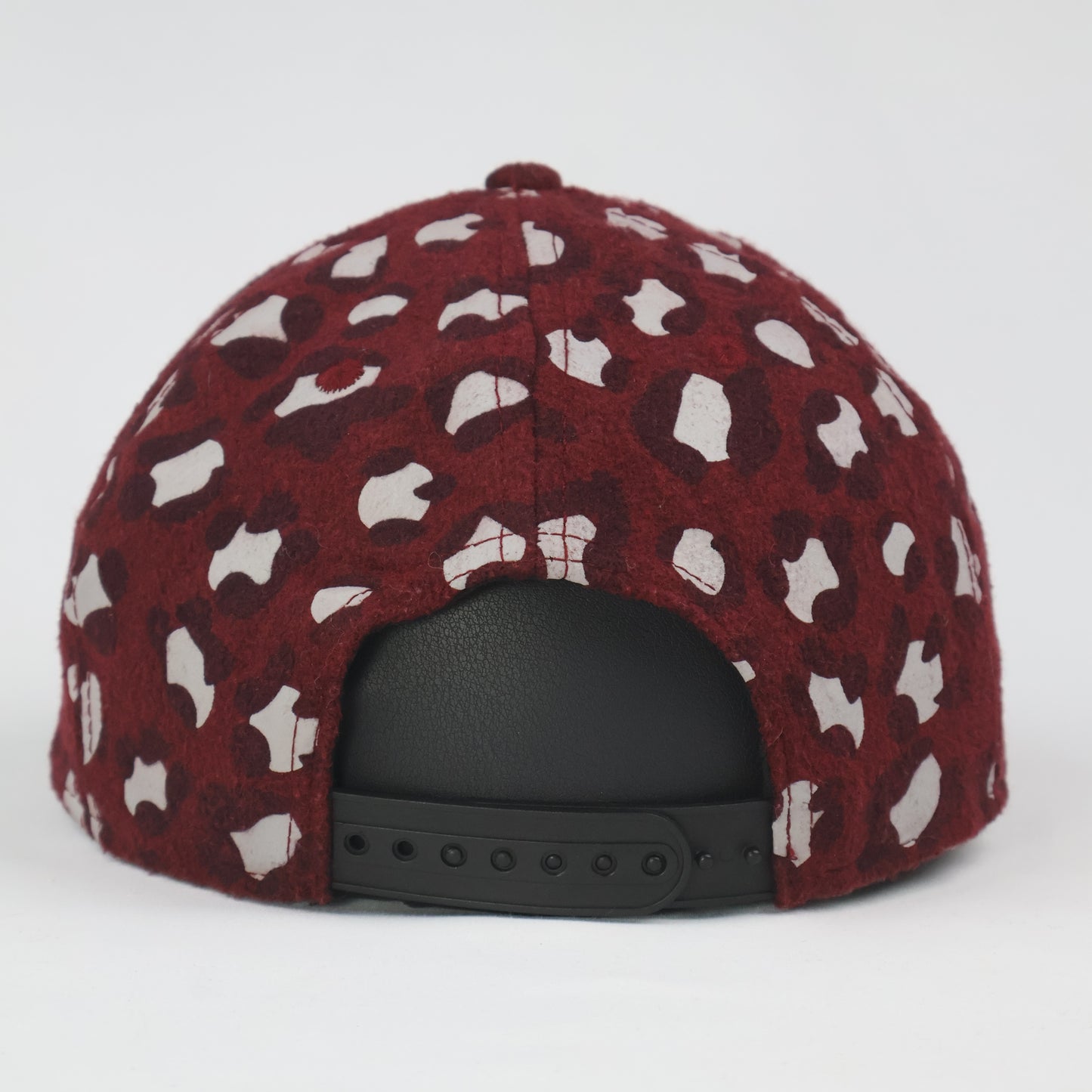 Leopard Print Felt Snapback Cap - Burgundy/Black