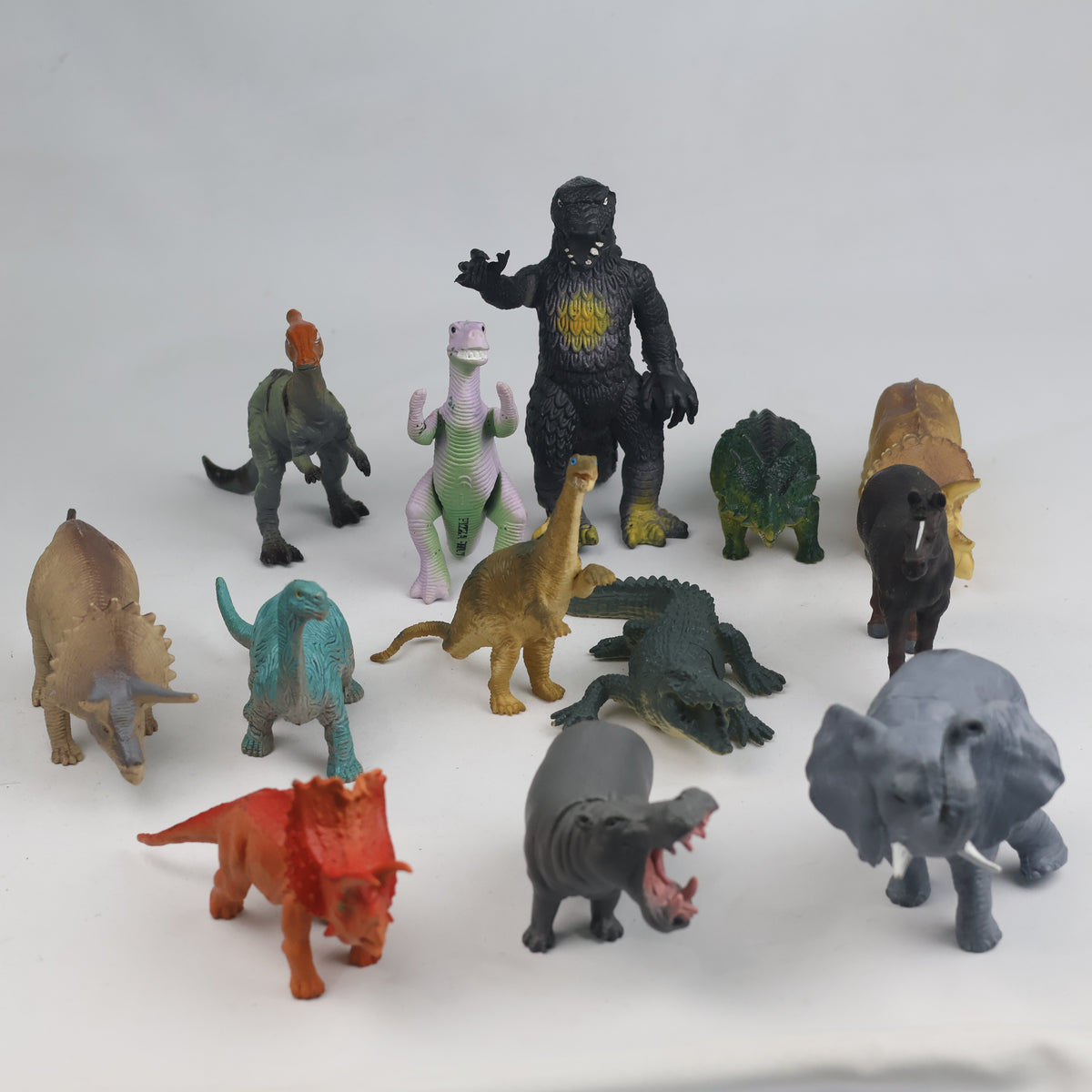 Thrifted 13 Animal toys group for 3 or above age group