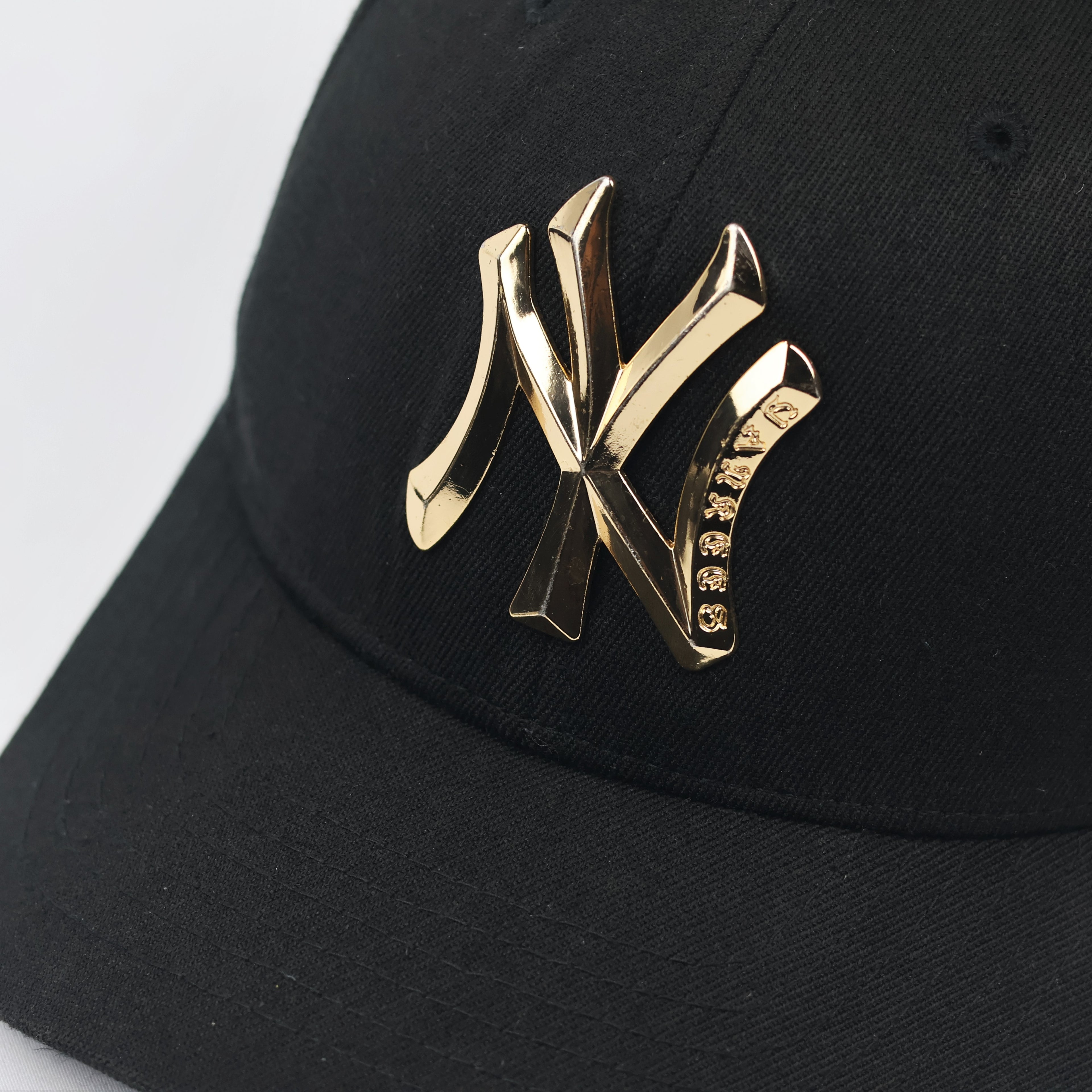 Premium Black MLB Yankees Thrifted Hat with 3D Gold Metal Emblem