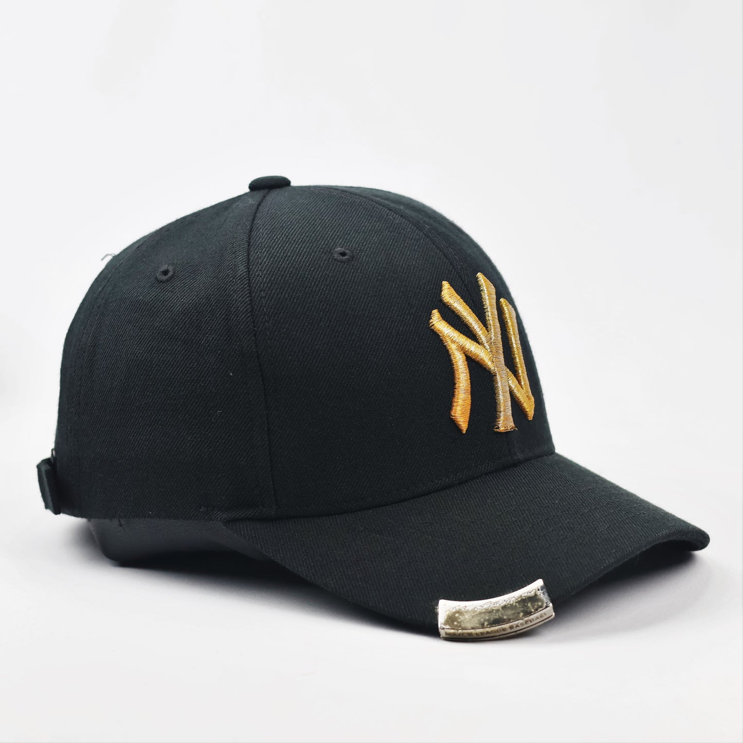 Vintage MLB New York Yankees Gold Embroidered Thrifted Cap - Black