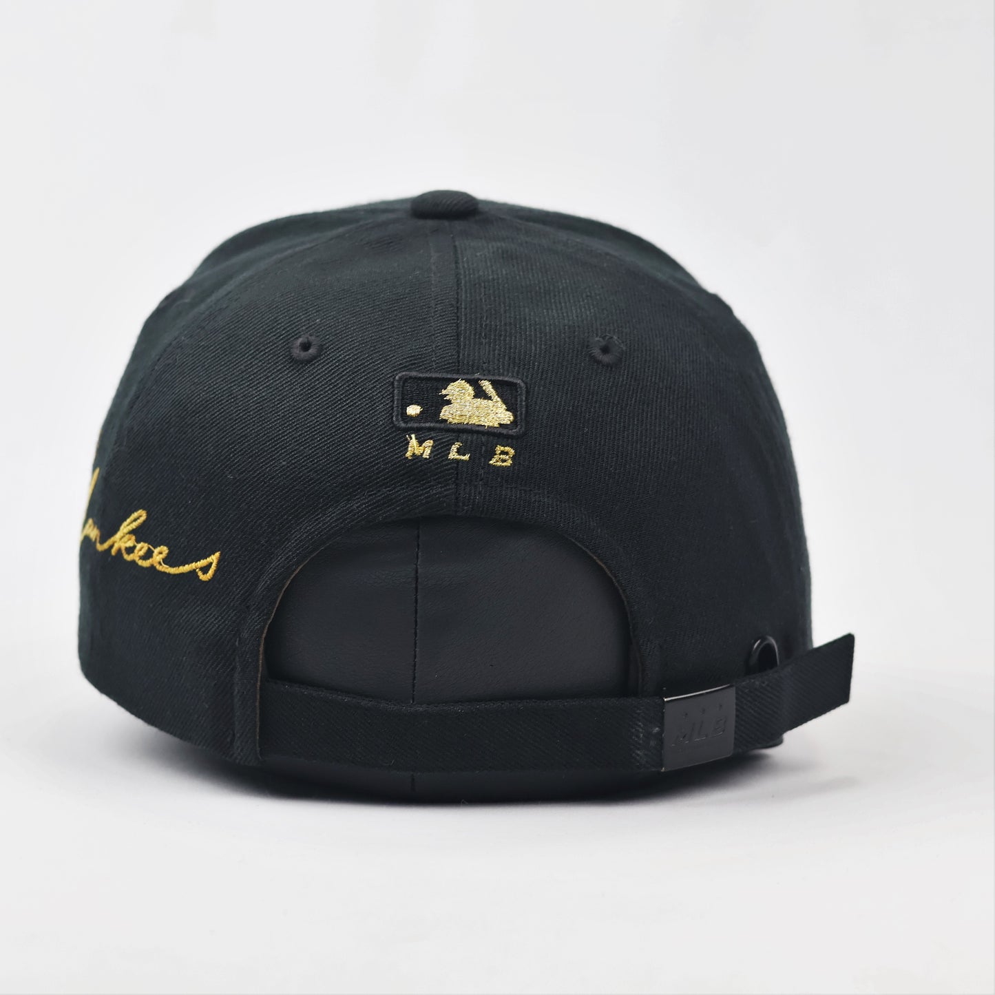 Vintage MLB New York Yankees Gold Embroidered Thrifted Cap - Black