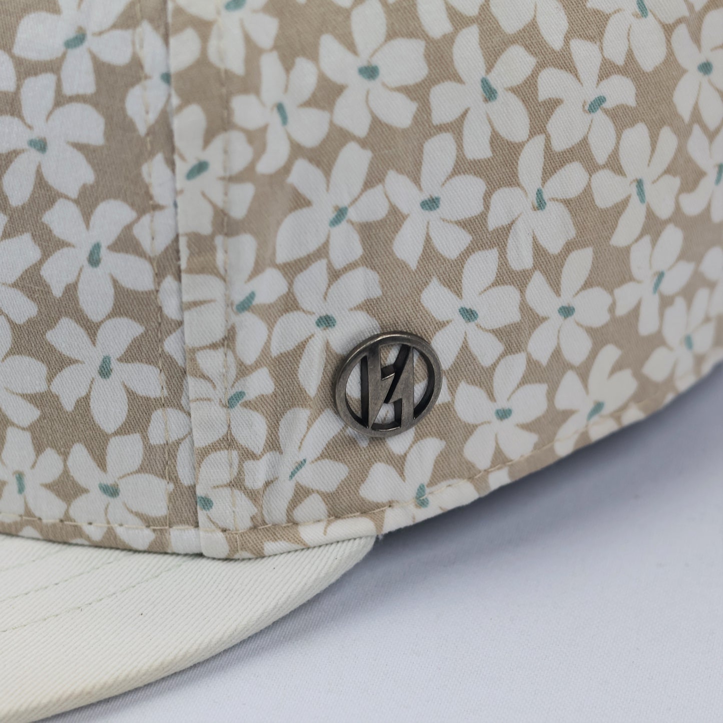 Smith Bridge New York Floral Thrifted Snapback Cap - Beige & White